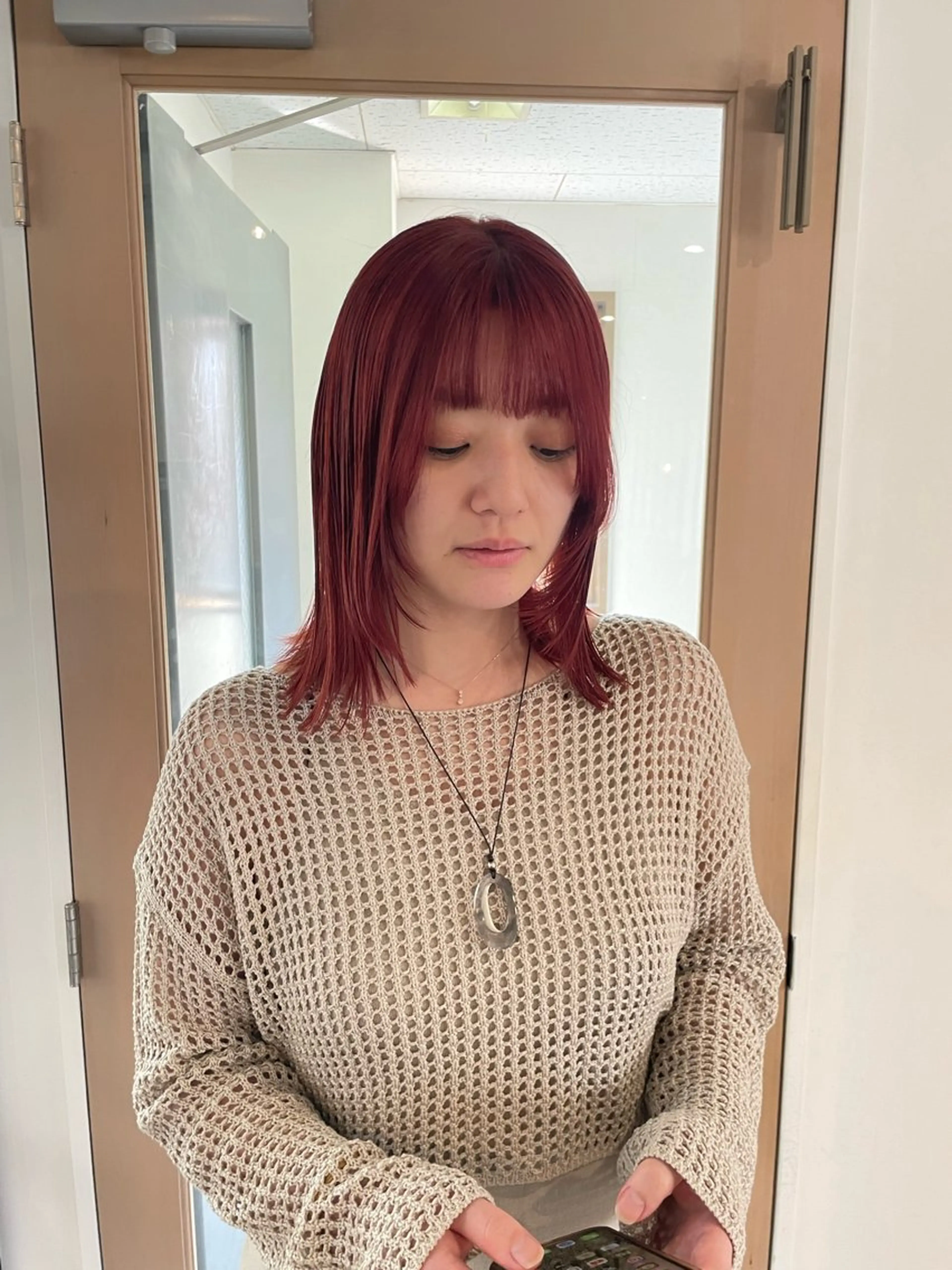 ミディアム カラー ミディアムレイヤー ブリーチ ボルドーカラー レイヤーカット カット ヘアカラー Takuma Suzuki中目黒のヘアスタイル