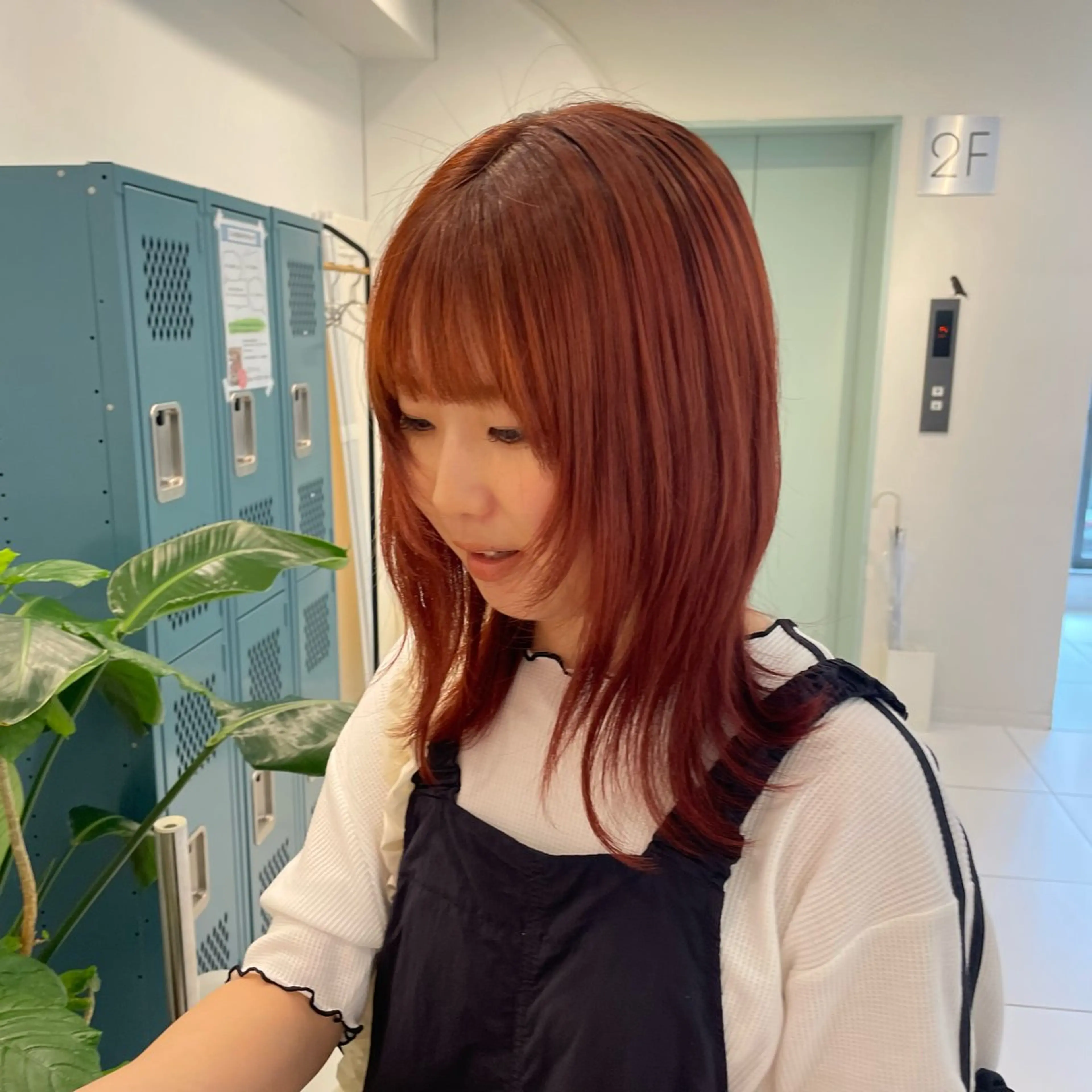 セミロング カラー 田口 花葉のヘアスタイル