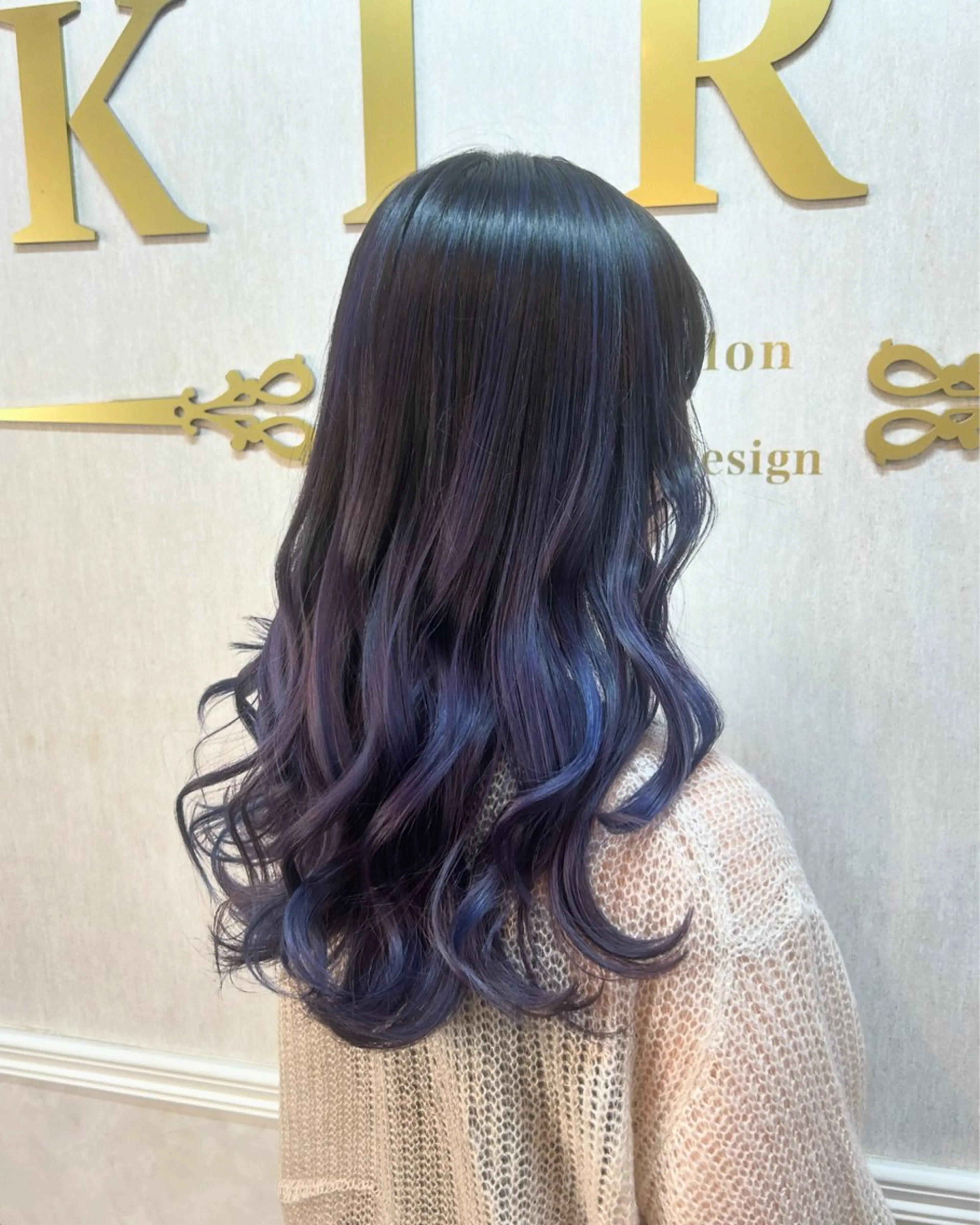 ロング カラー バレイヤージュ レイヤーカット 石井 綾乃のヘアスタイル