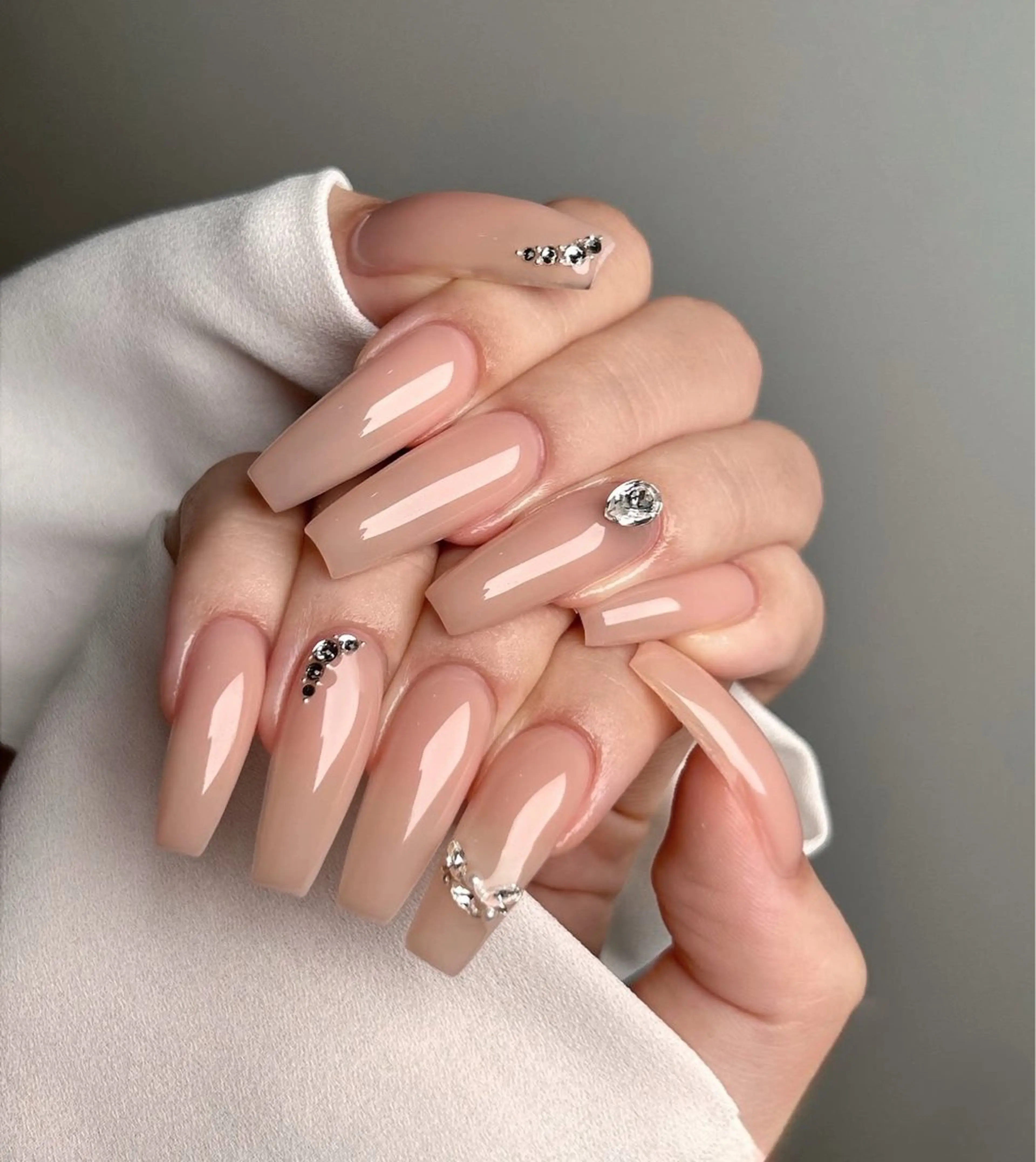 ネイル フラッシュネイル フレンチネイル グラデーション キラキラネイル 韓国ネイル ハンドネイル Lina nail所属・Lunaa 池袋のネイルデザイン