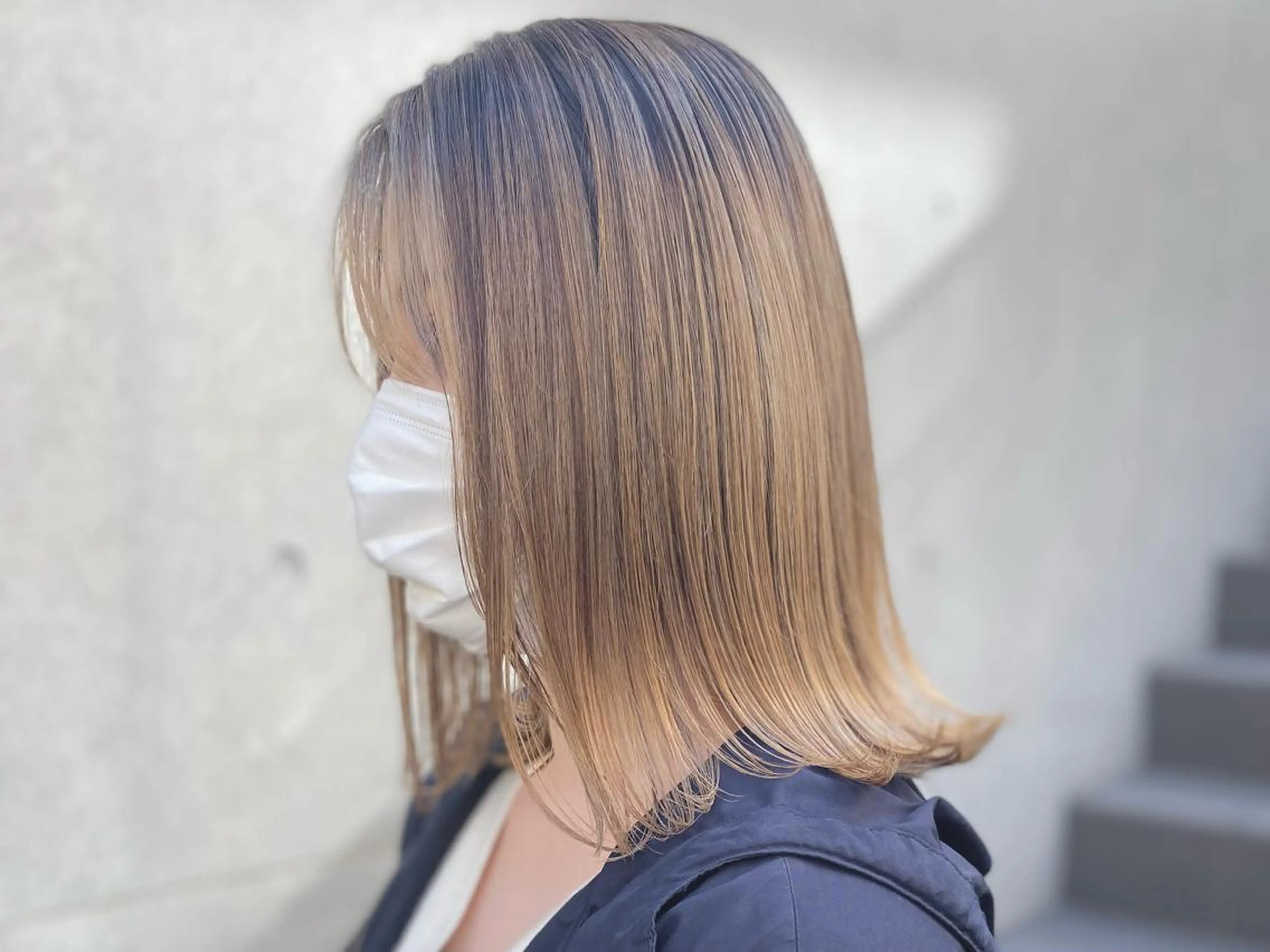 セミロング カラー バレイヤージュ ベージュカラー ブリーチ ケアブリーチ 透明感カラー opus 店長大和 レイヤー/赤み消しのヘアスタイル