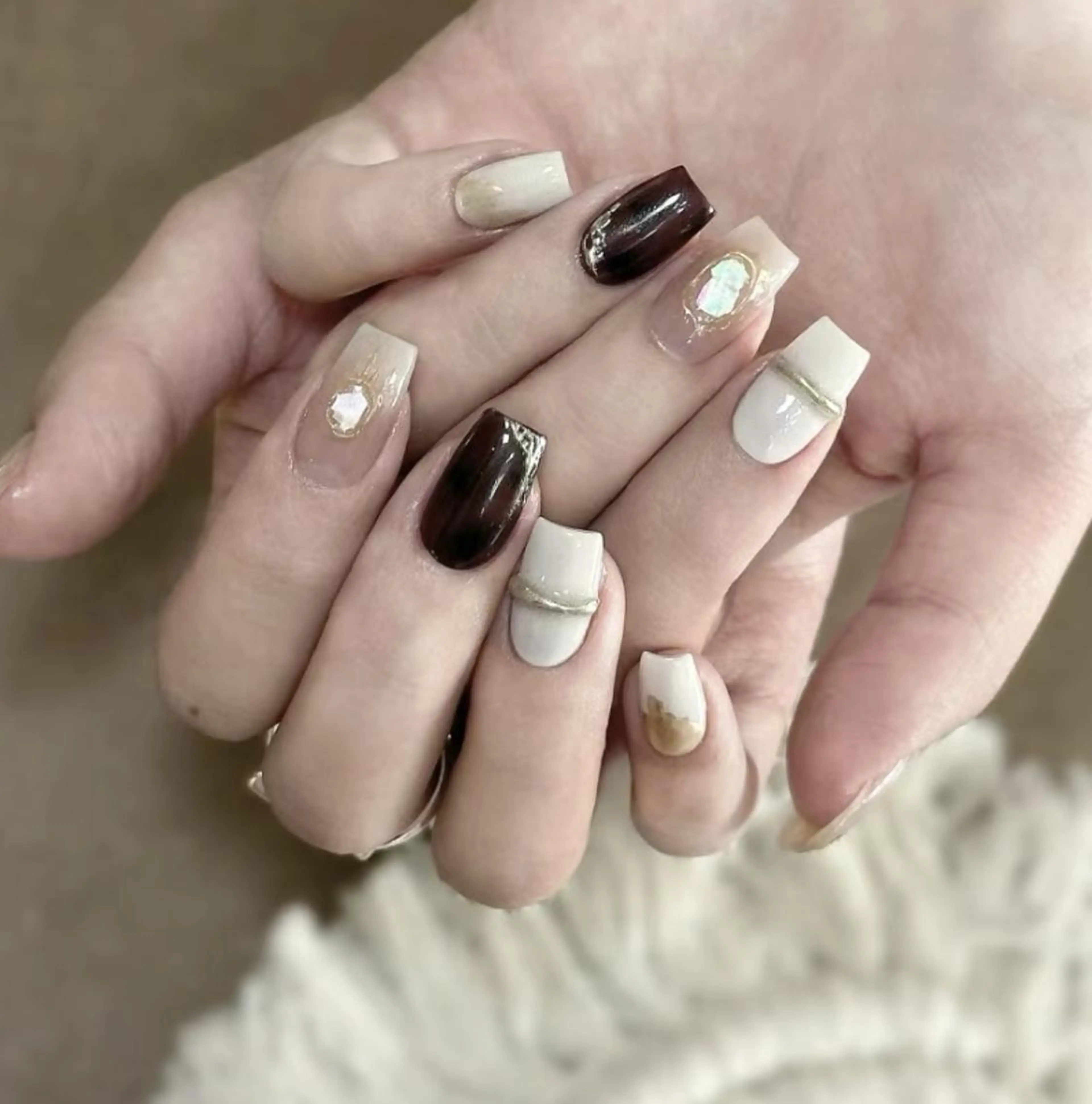 ネイル VIVIAN リサのネイルデザイン