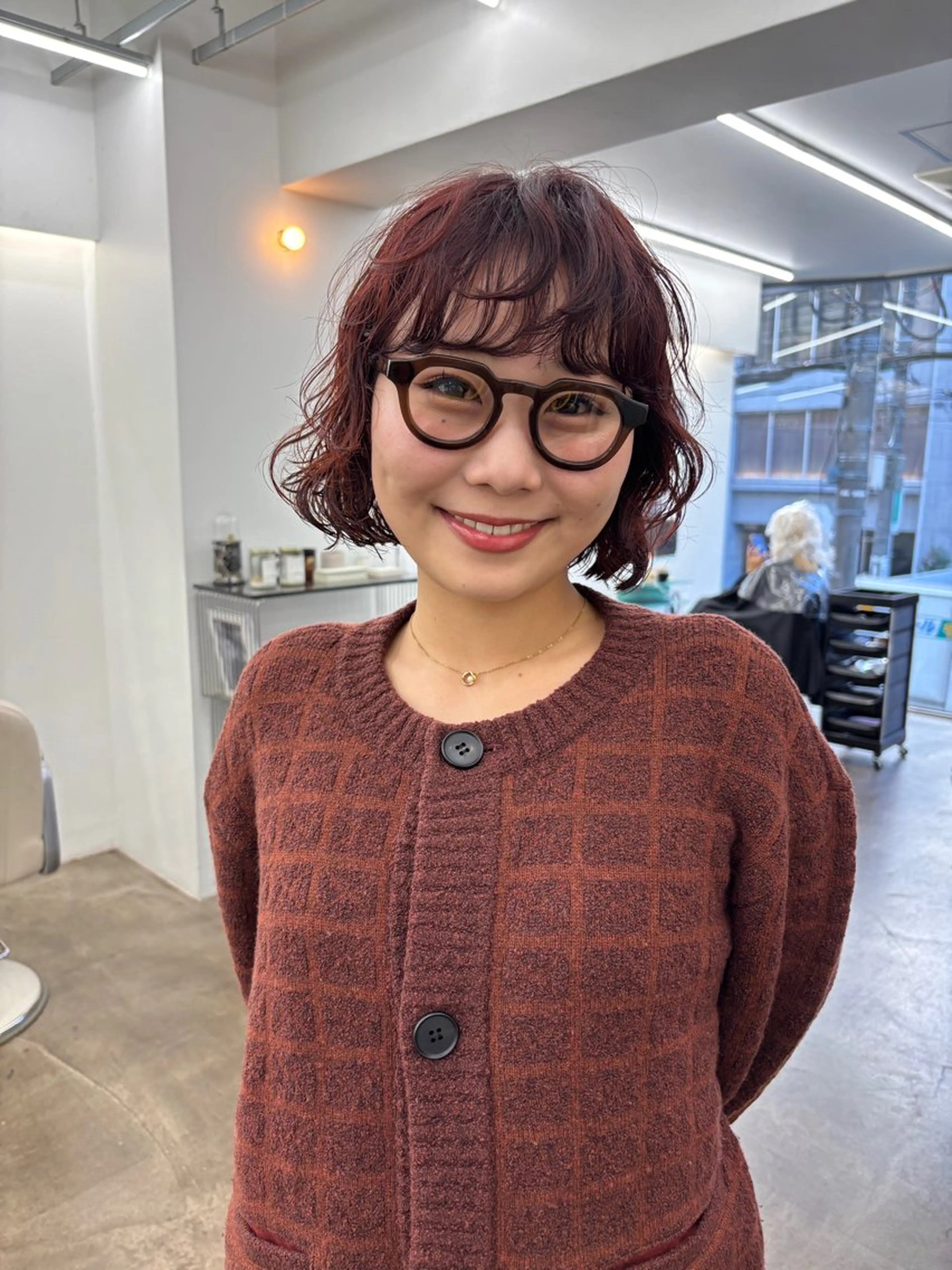 ショート カラー パーマ カット ヘアカラー パーマ トリートメント トレンドボブ /ミリヤのヘアスタイル