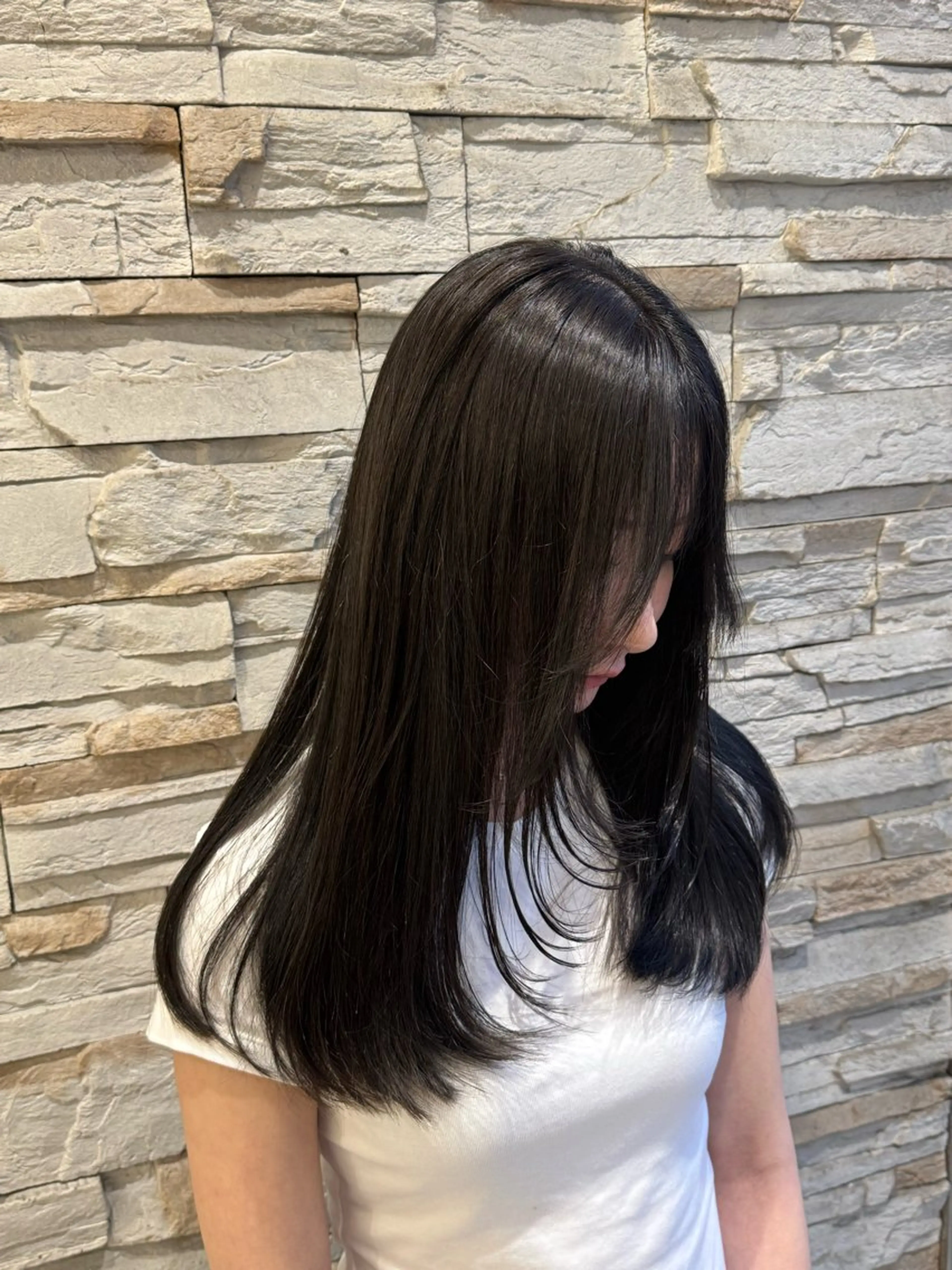 ロング 顔まわりレイヤー 顔周りカット レイヤーカット カット ヘアカラー トリートメント ☃️顔周りレイヤー 韓国風SHUTOのヘアスタイル