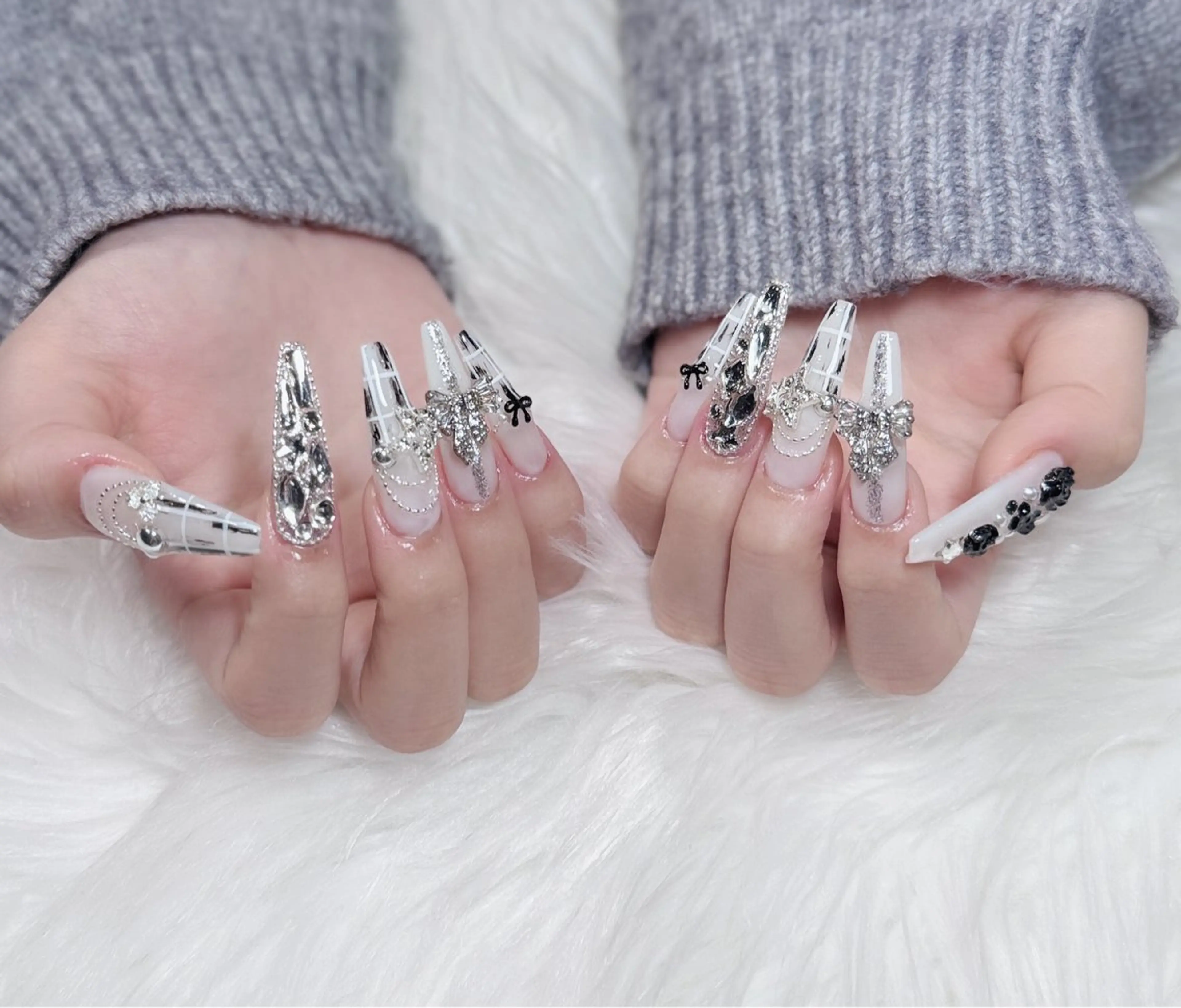 ネイル アートネイル オーロラネイル ジェルネイル 韓国ネイル ロングネイル ハンドネイル Nichi Nailsのネイルデザイン