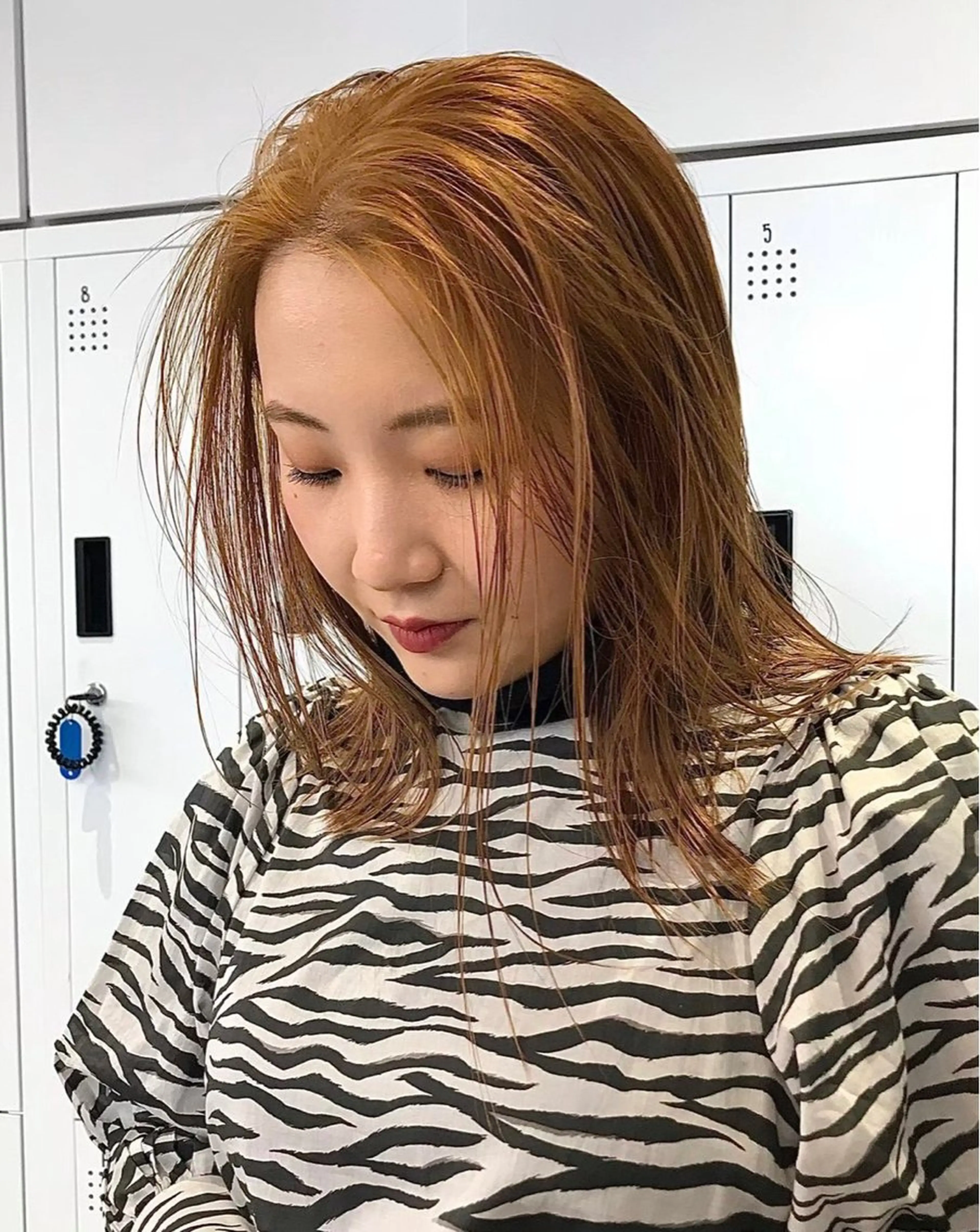 ショート アッシュ 韓国風カラー オレンジブラウン 髪質改善 韓国風ヘア emu所属・けいこ🍊ニュアンス ネイル/個性派ネイルのネイルデザイン