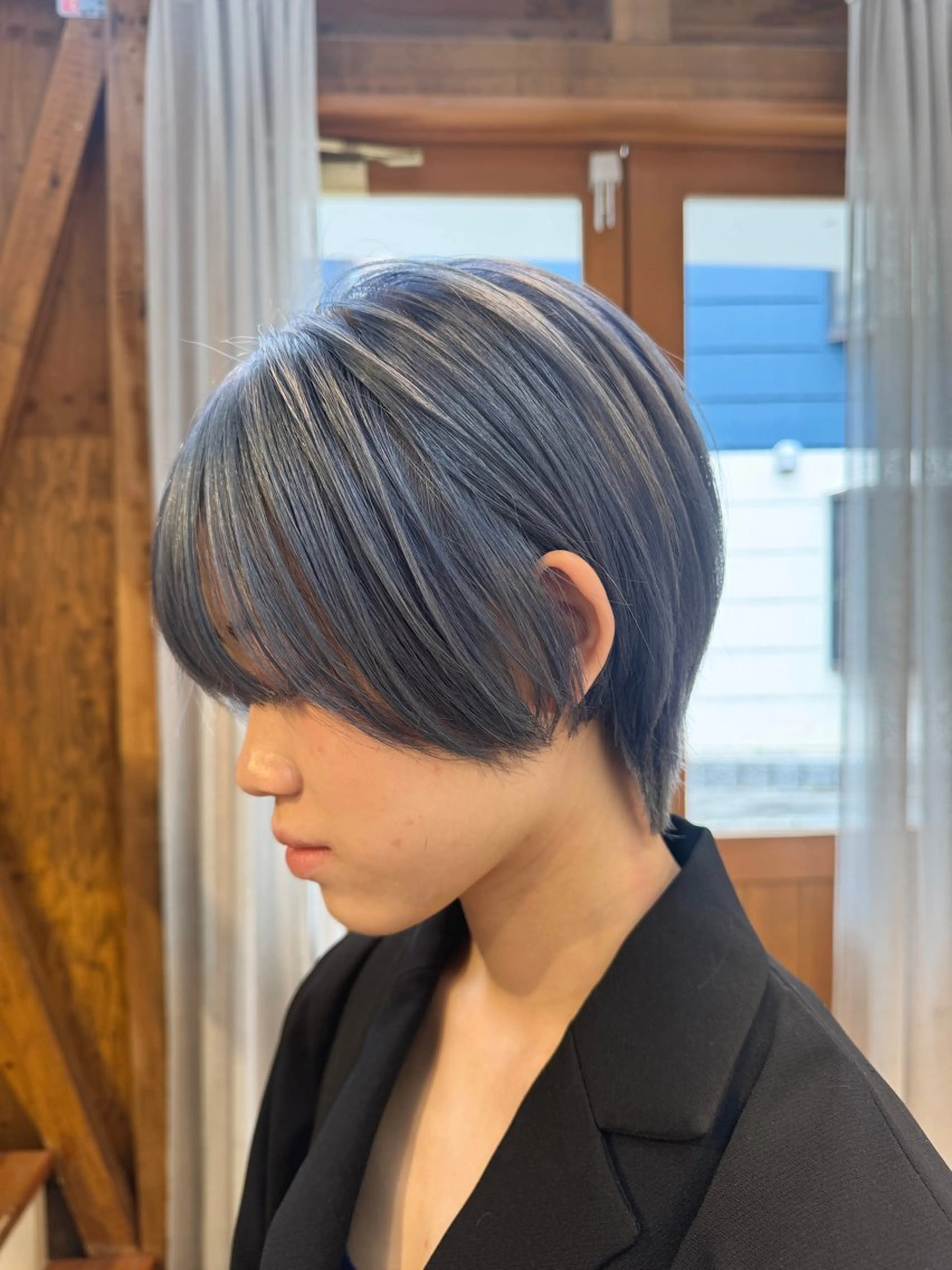 ショート カラー 透明感カラー/ハイト ーン/メイク/umiのヘアスタイル