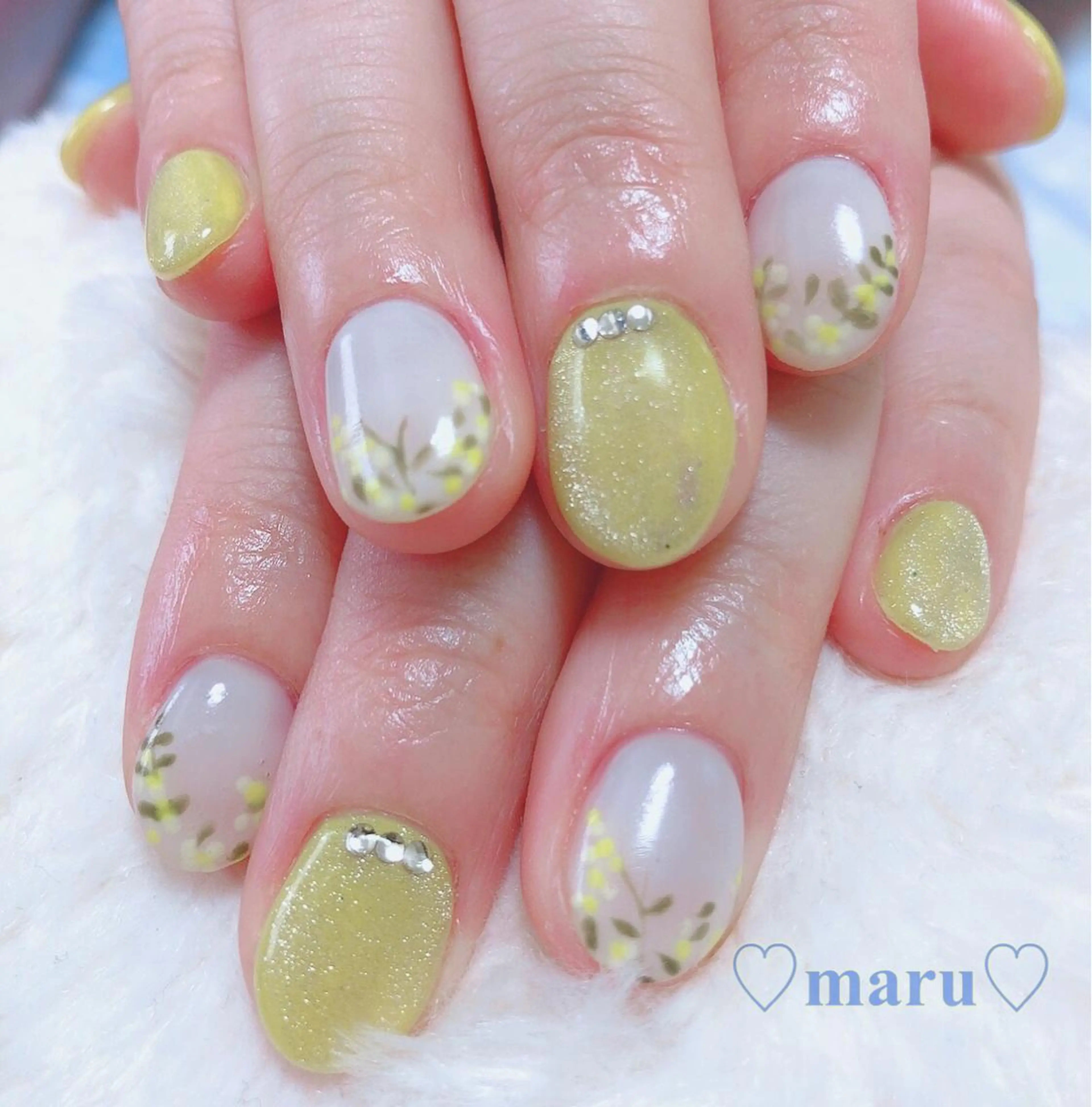 ネイル ハンドネイル フットネイル まるみ ♡のネイルデザイン