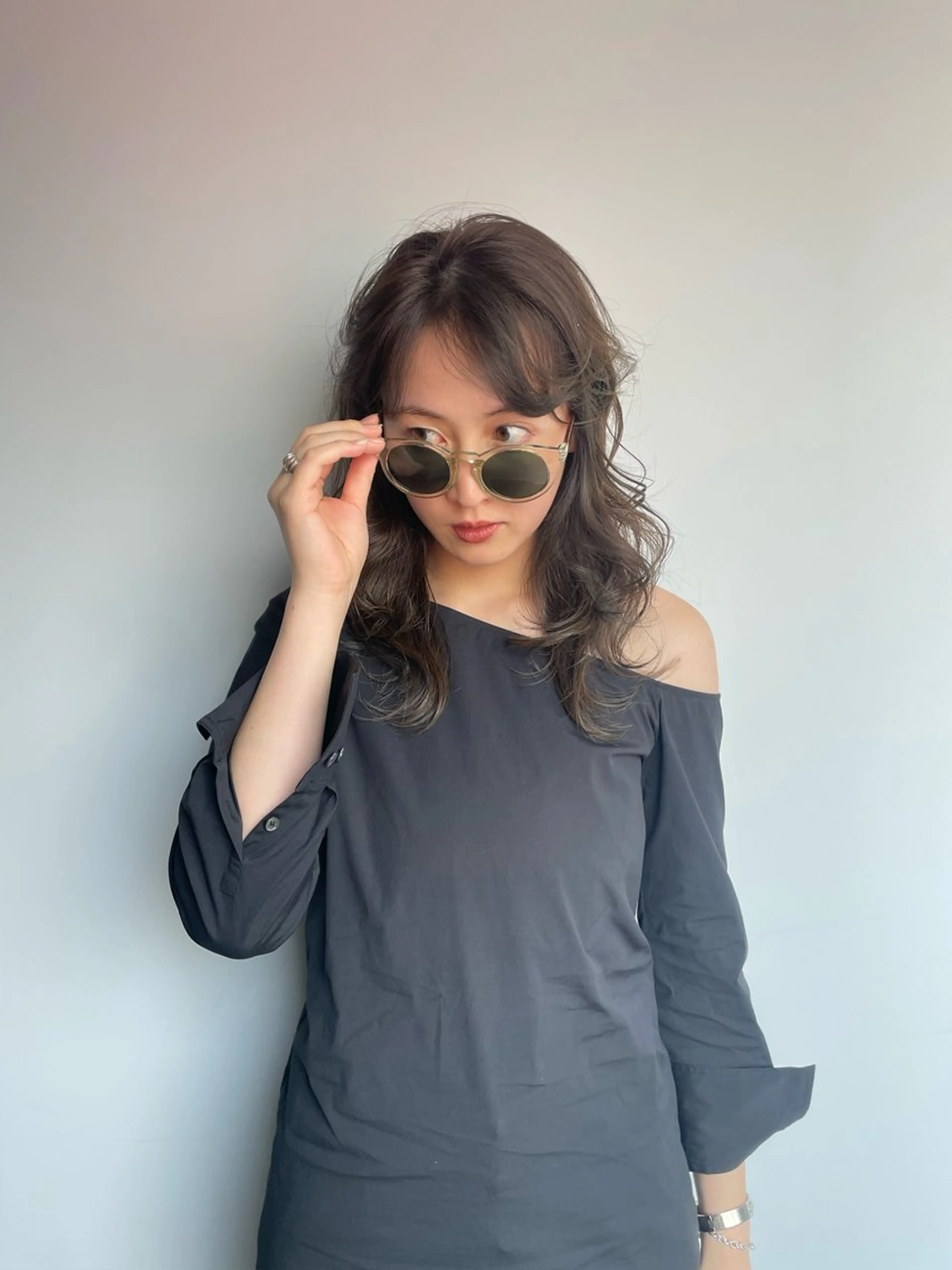 ミディアム カット 佐伯 和佳のヘアスタイル