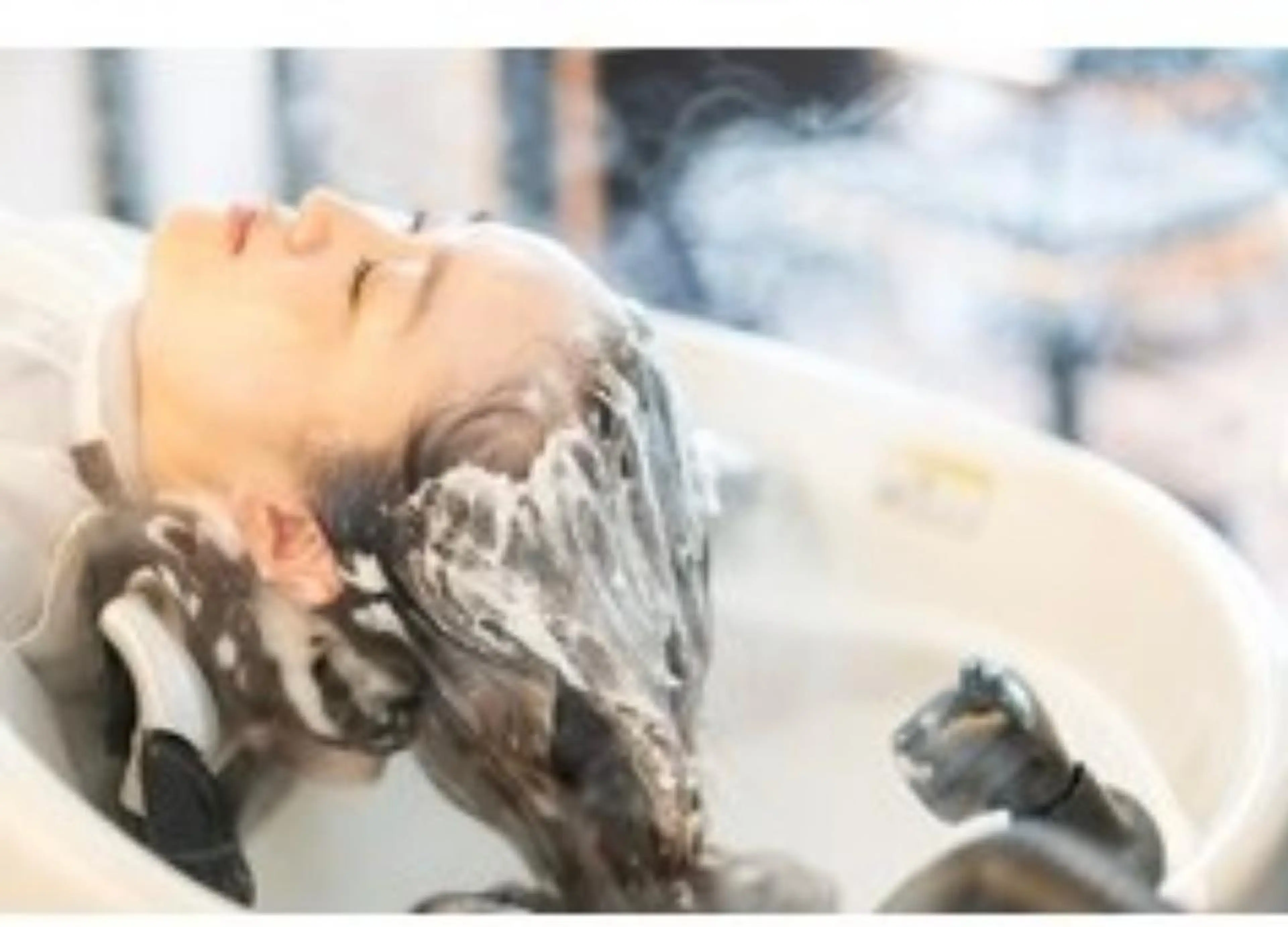 エステシモ濃密瞬透トリートメントヘッドスパ80分30％OFFの写真