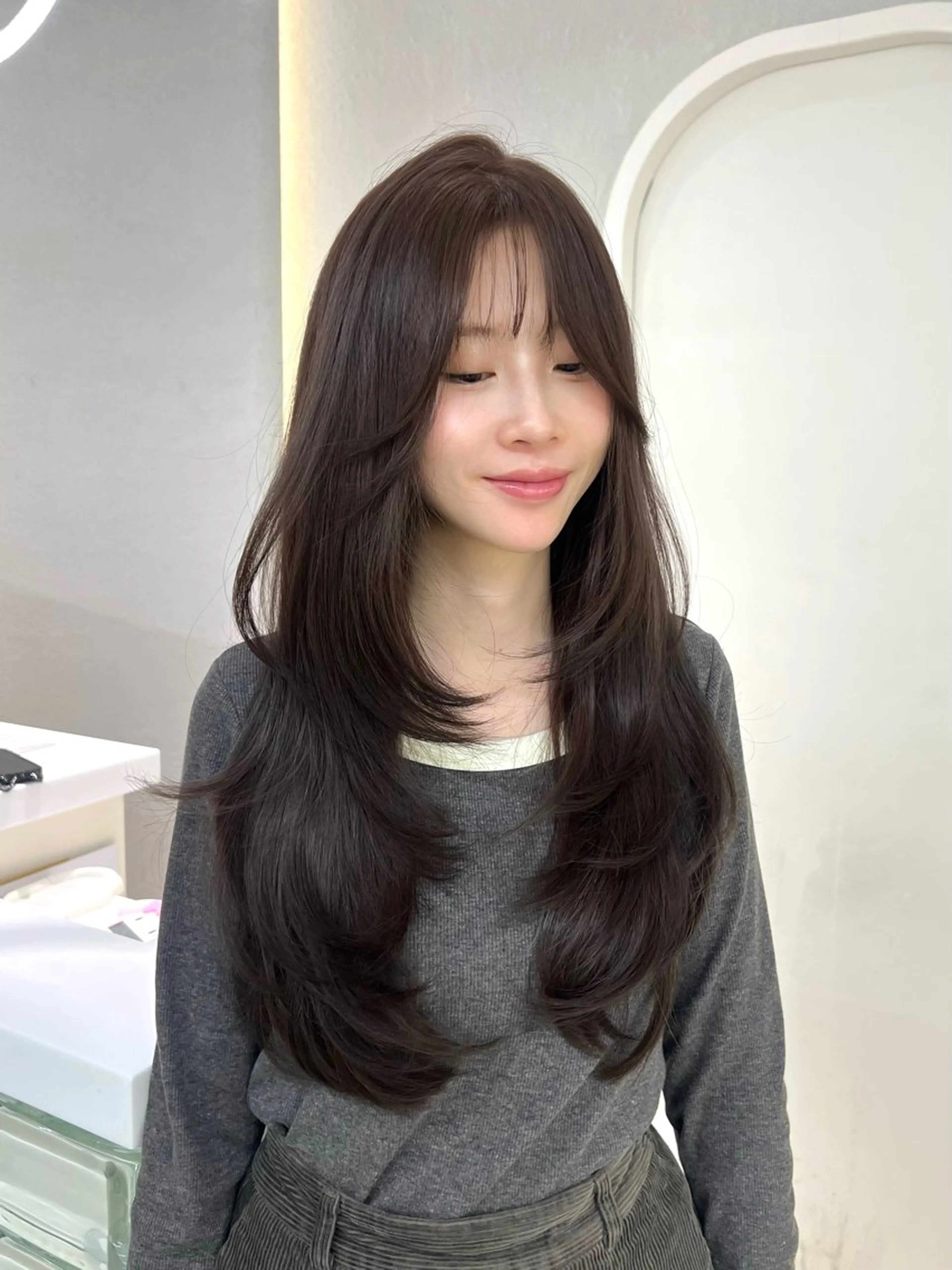 ロング カラー ブラウンカラー ケアカラー 透明感カラー レイヤーカット GAGA所属・GAGA AMIKAのヘアスタイル