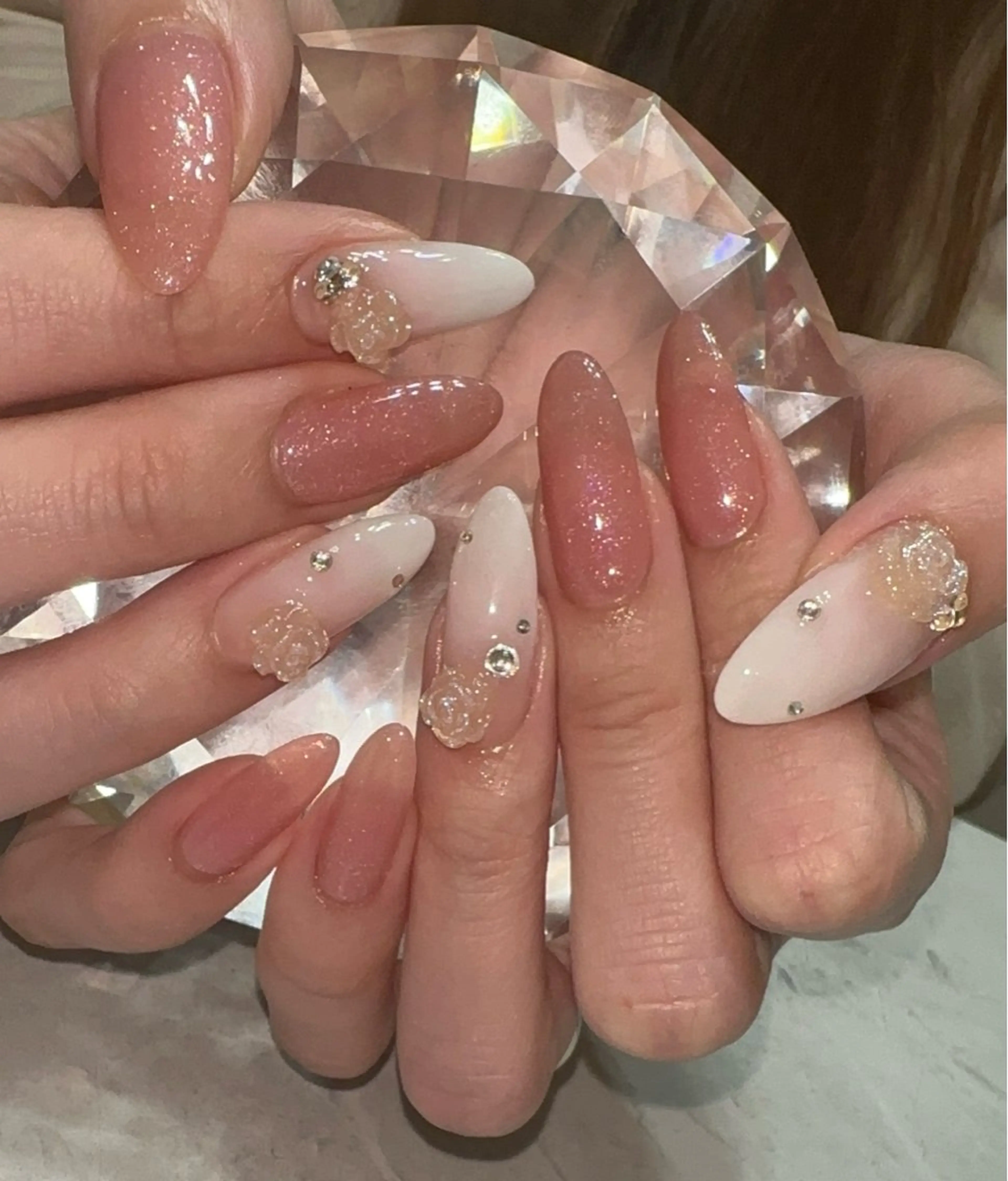 ネイル グラデーション キラキラネイル ストーンネイル ハンドネイル Nailsalon Clairのネイルデザイン