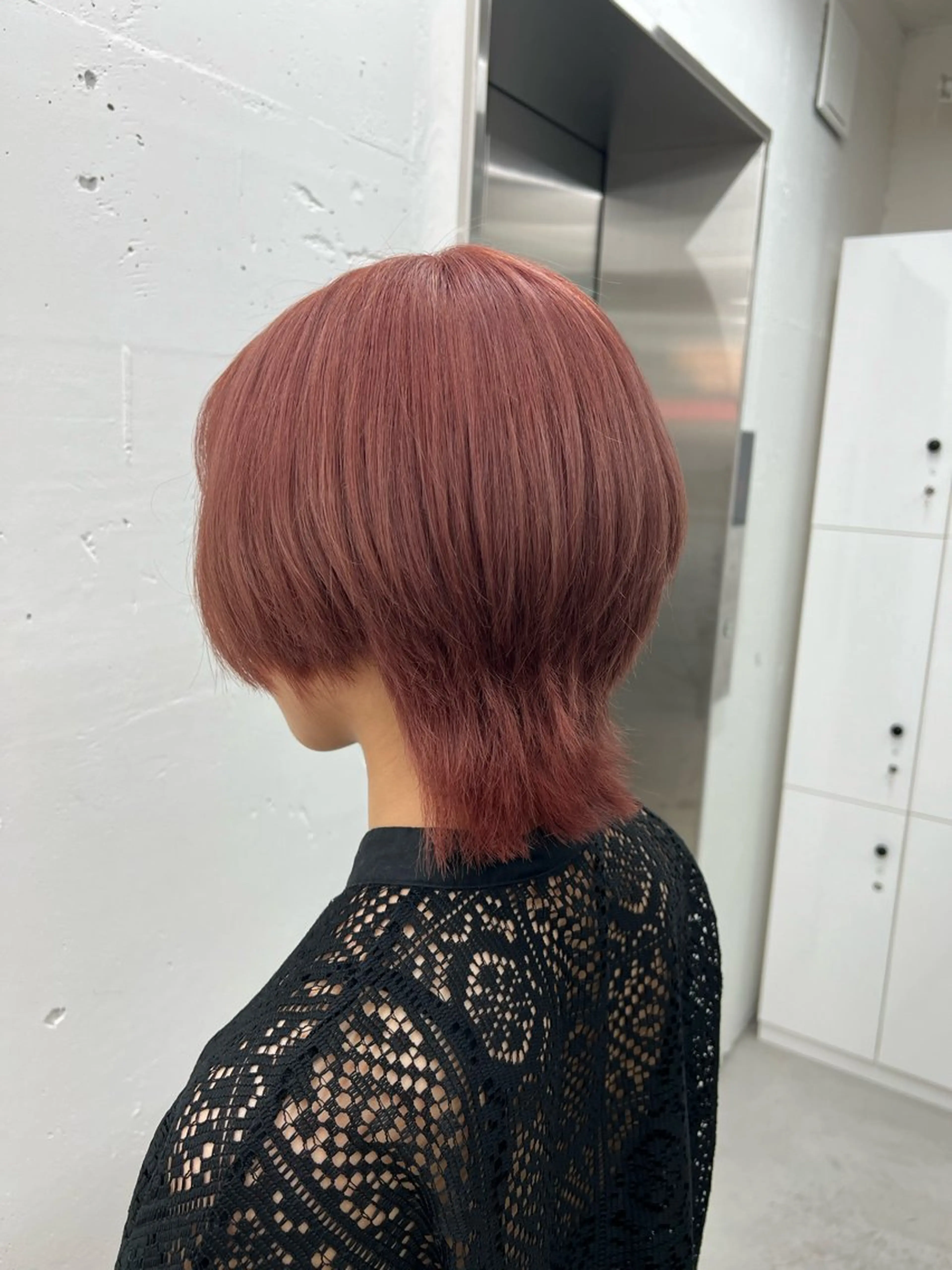 ショート カラー ブリーチ 透明感カラー ピンクカラー レイヤーカット ウルフカット ヘアカラー あすか JILLSTUDIOのヘアスタイル