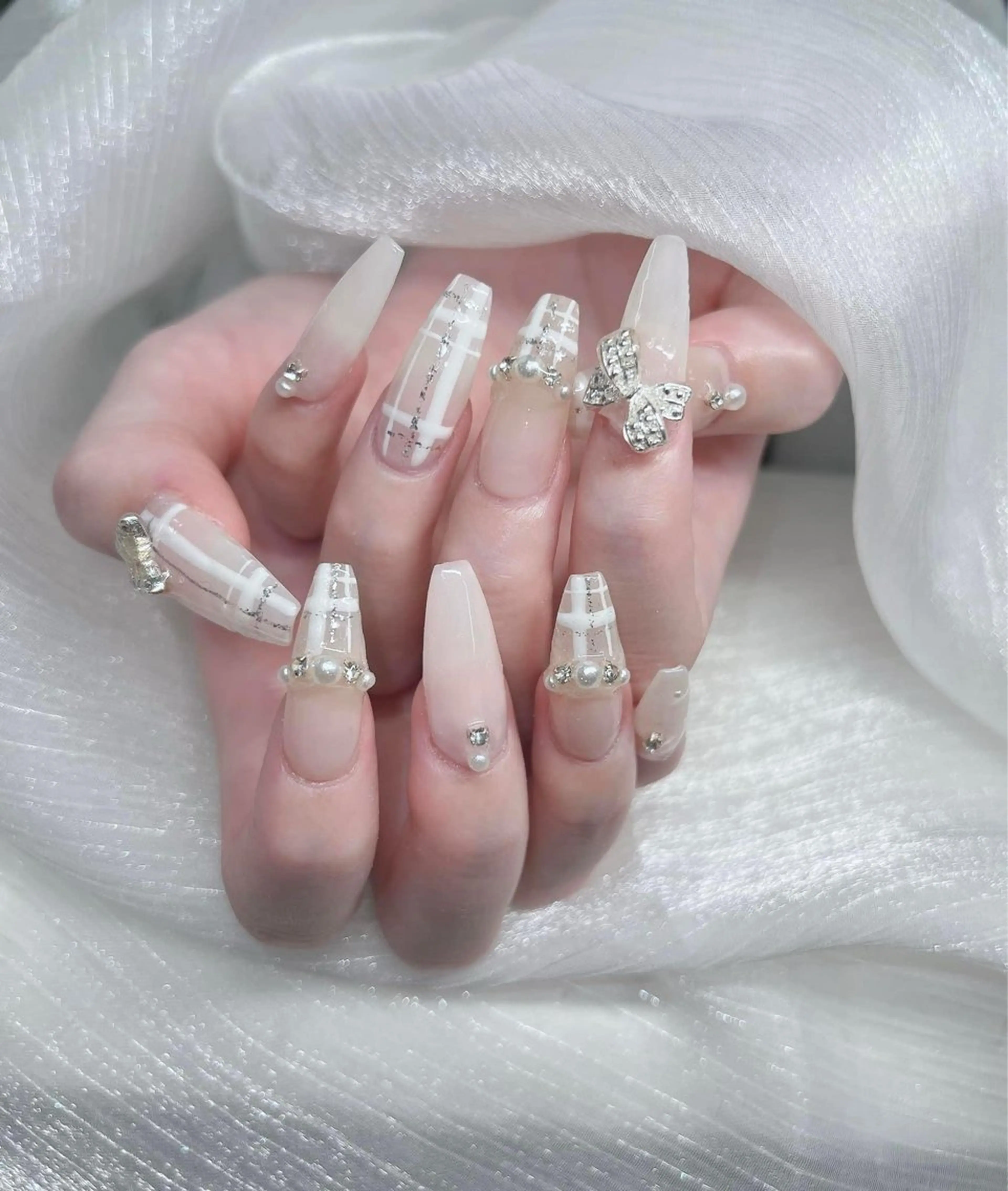 ネイル アートネイル 長さ出し ジェルネイル キラキラネイル マグネットネイル Lee Nails チップ長さだし専門店のネイルデザイン