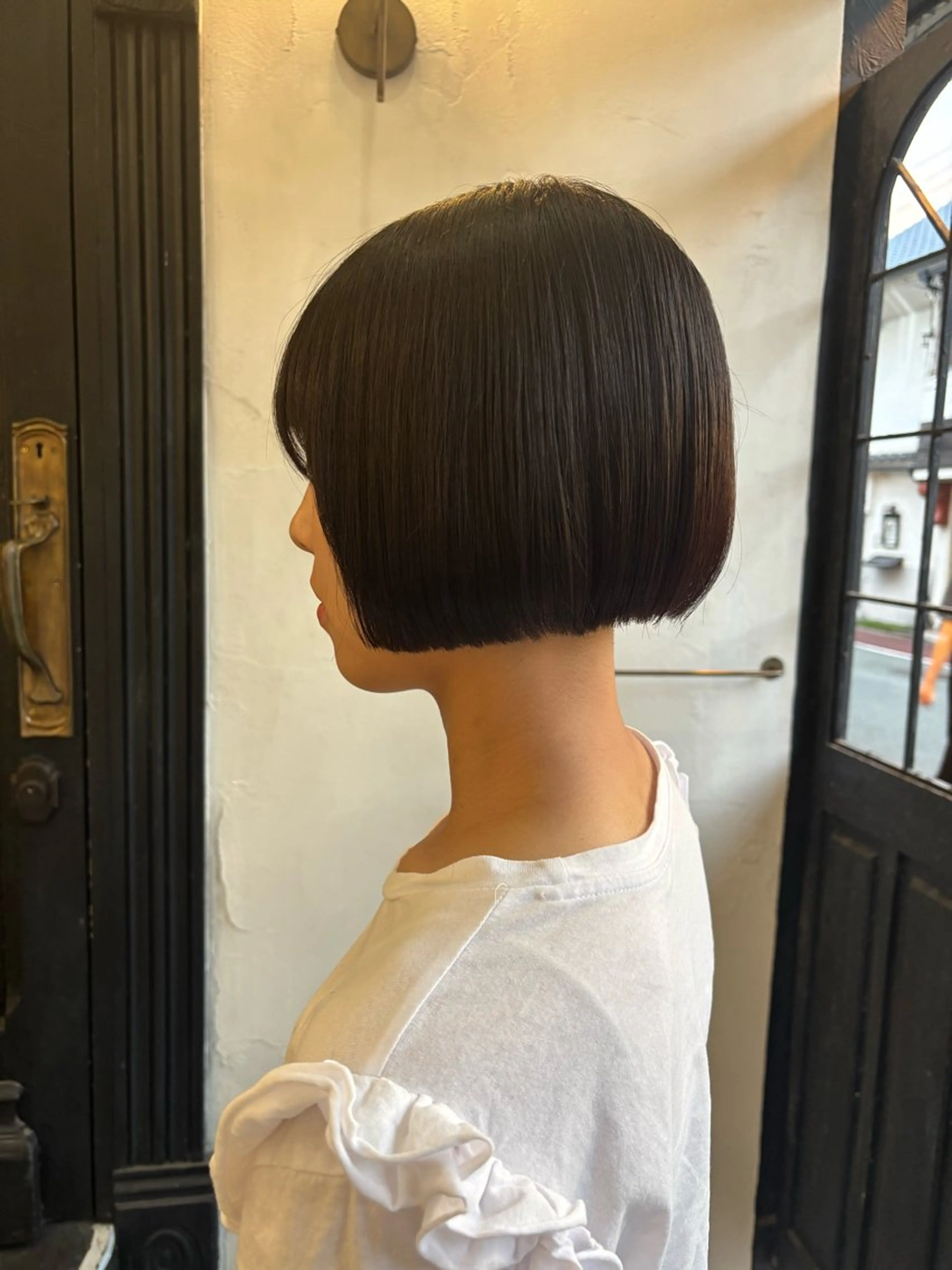 ショート ボブ comeghead 琴音のヘアスタイル