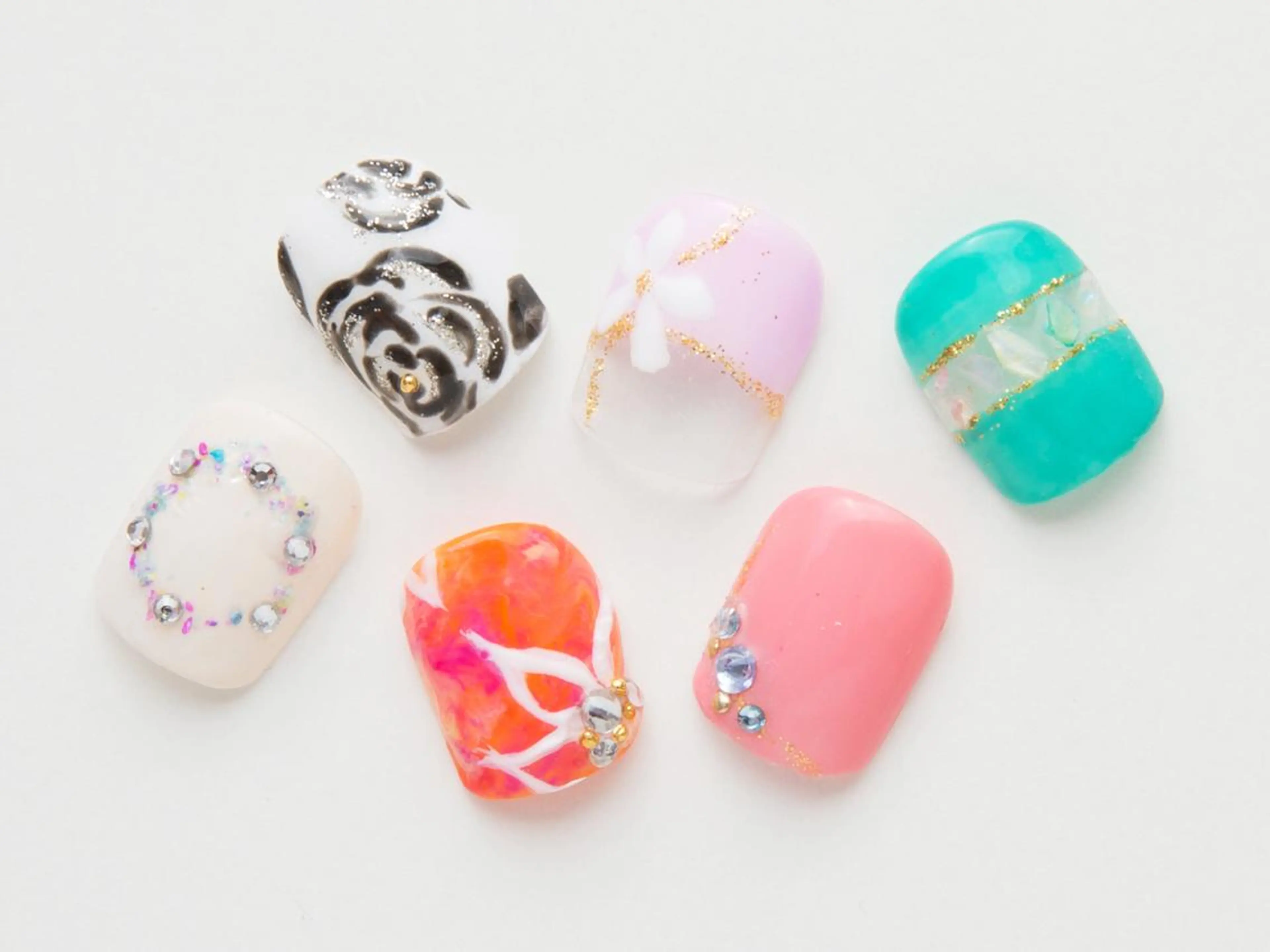 ネイル e.nail所属・和賀井 恵理のネイルデザイン