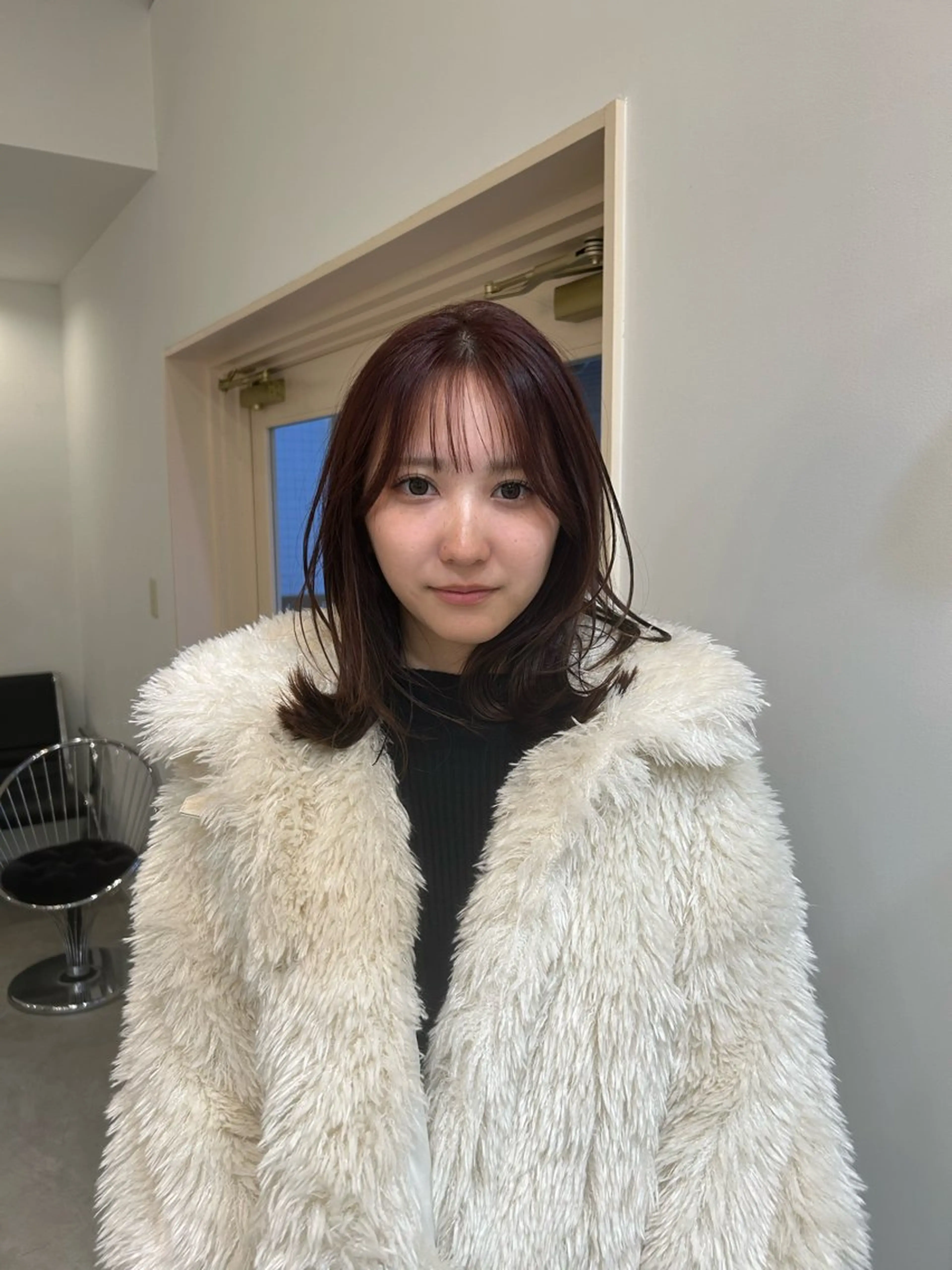 ミディアム 鳥居 愛子のヘアスタイル