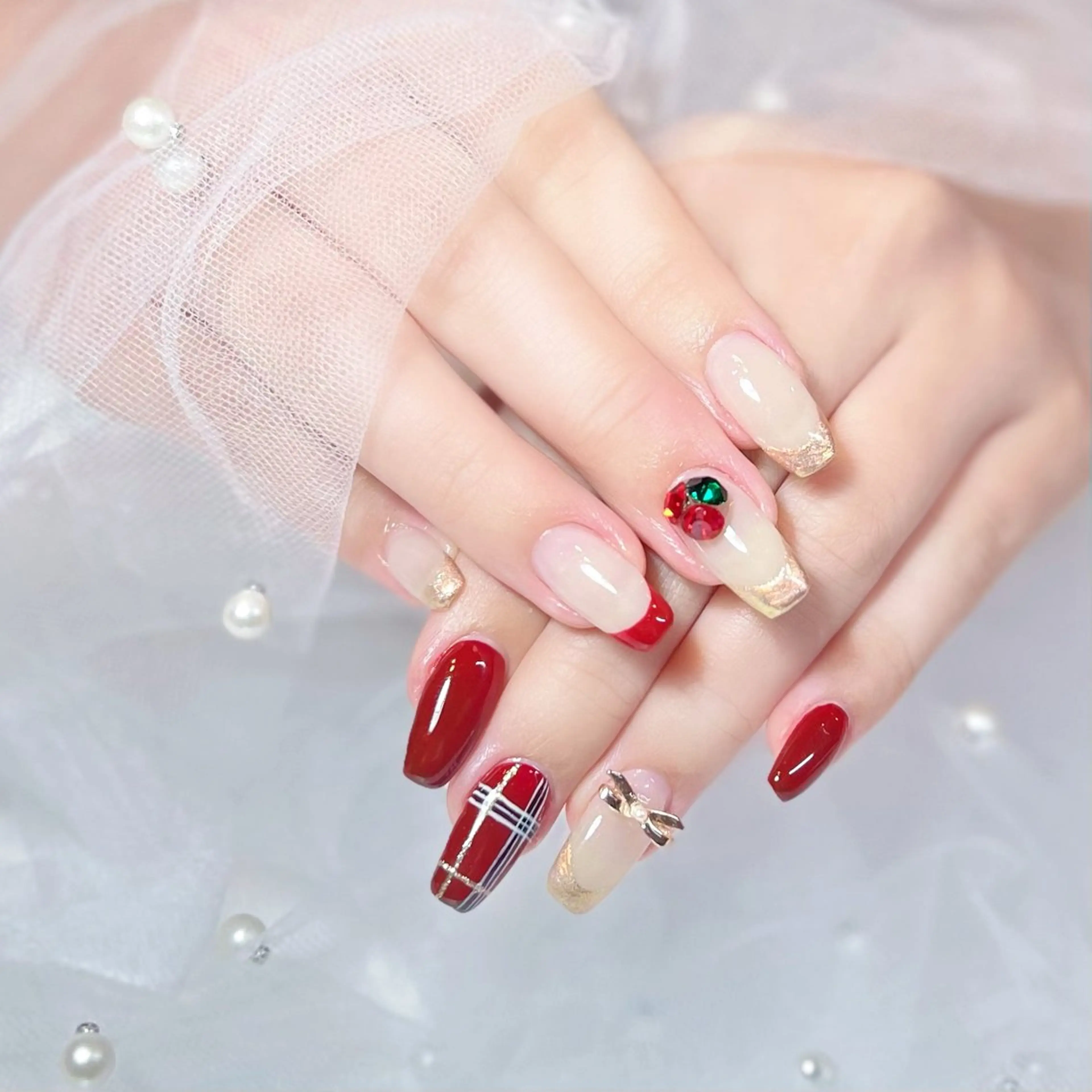 ネイル ワンカラーネイル 冬ネイル クリスマス Chat　noir所属・【chatnoir】 MIYUのネイルデザイン