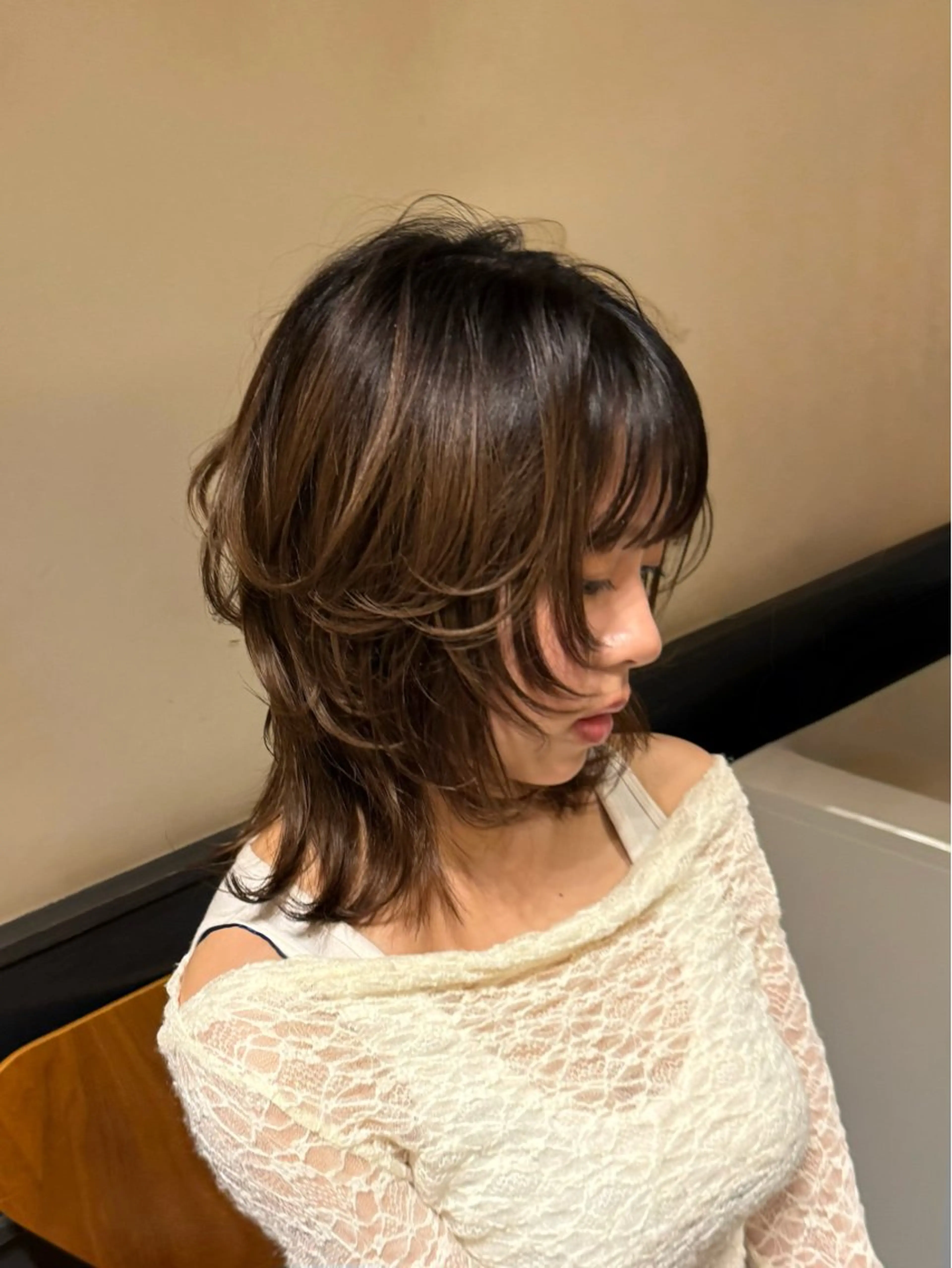 ミディアム レイヤーカット カット 泉 堅也のヘアスタイル