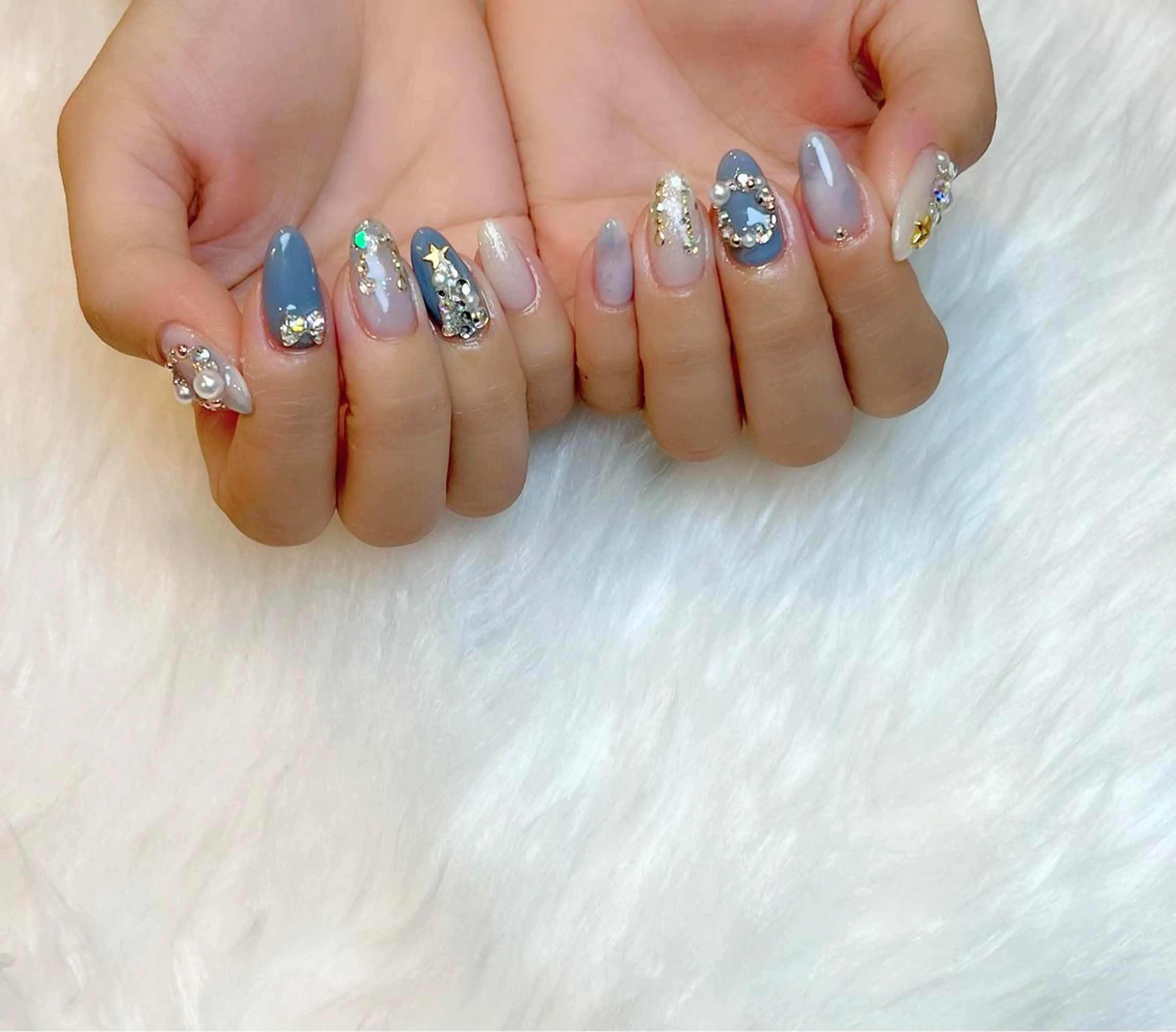 ネイル 冬ネイル クリスマス ハンドネイル Lino+ ネイル&よもぎ蒸しのネイルデザイン