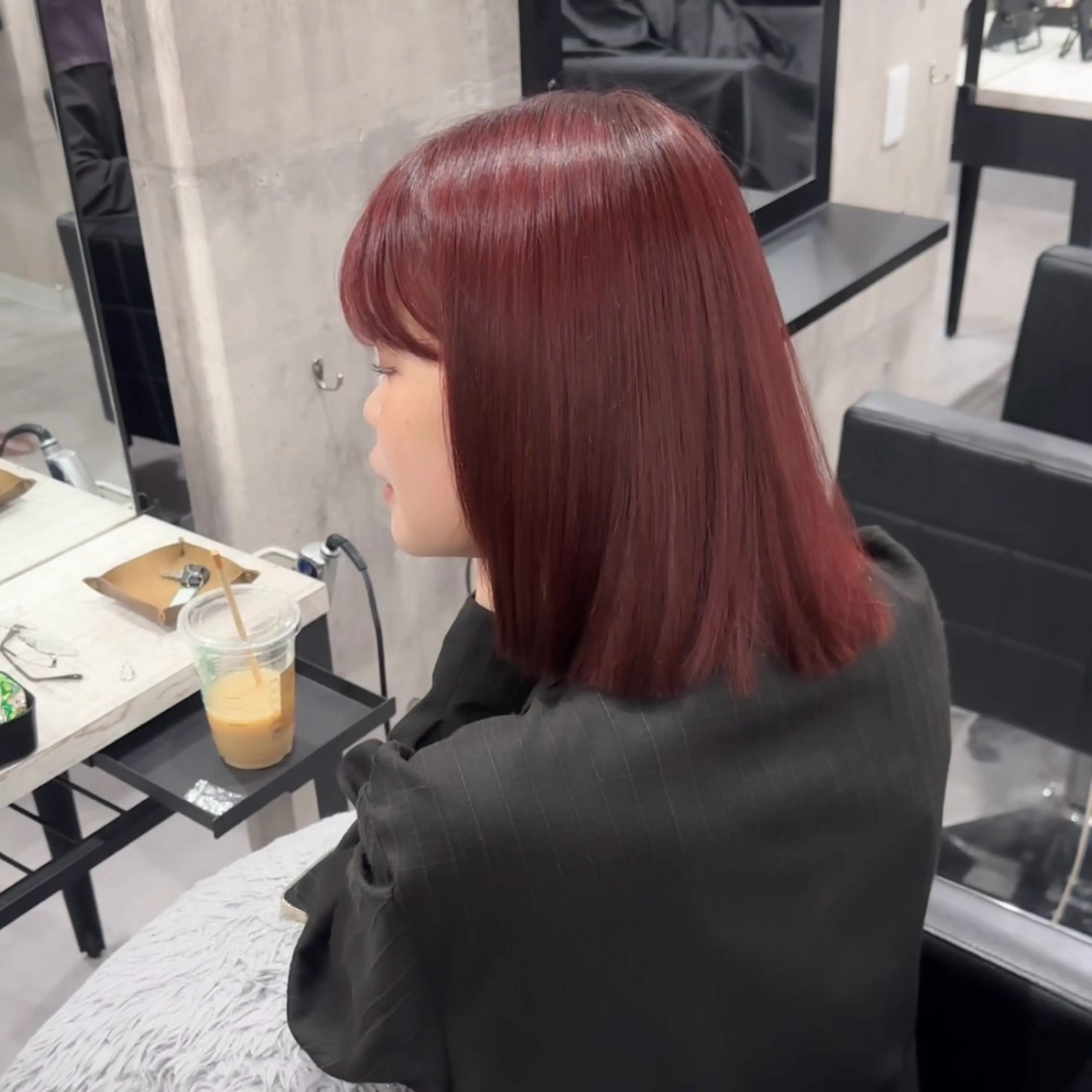 ショート カラー ブリーチ ダブルカラー ブリーチなしカラー _WHITE +南海難波所属・YUMI YUMIのヘアスタイル