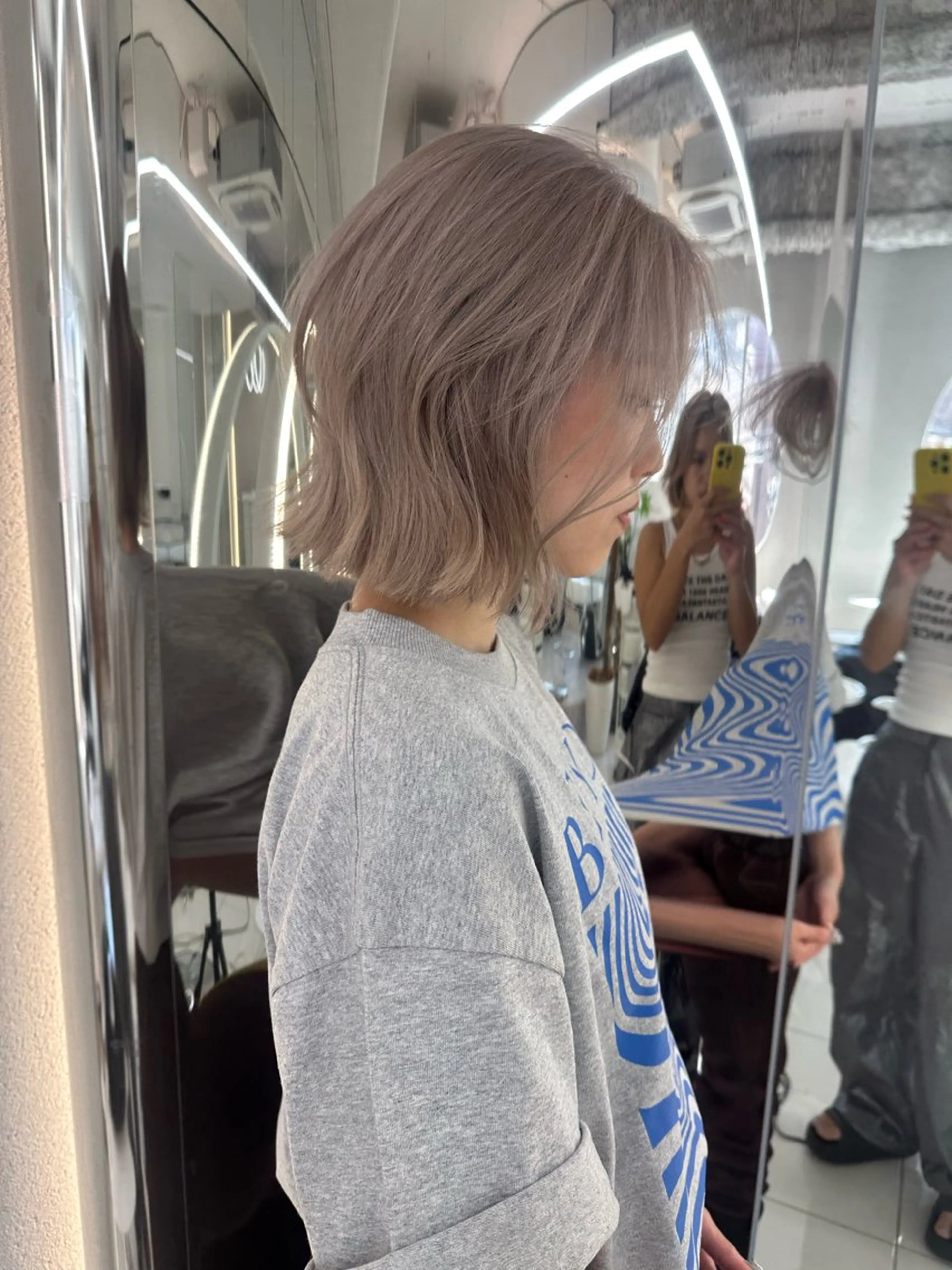 ショート ハイトーンボブ Mizuki.のヘアスタイル