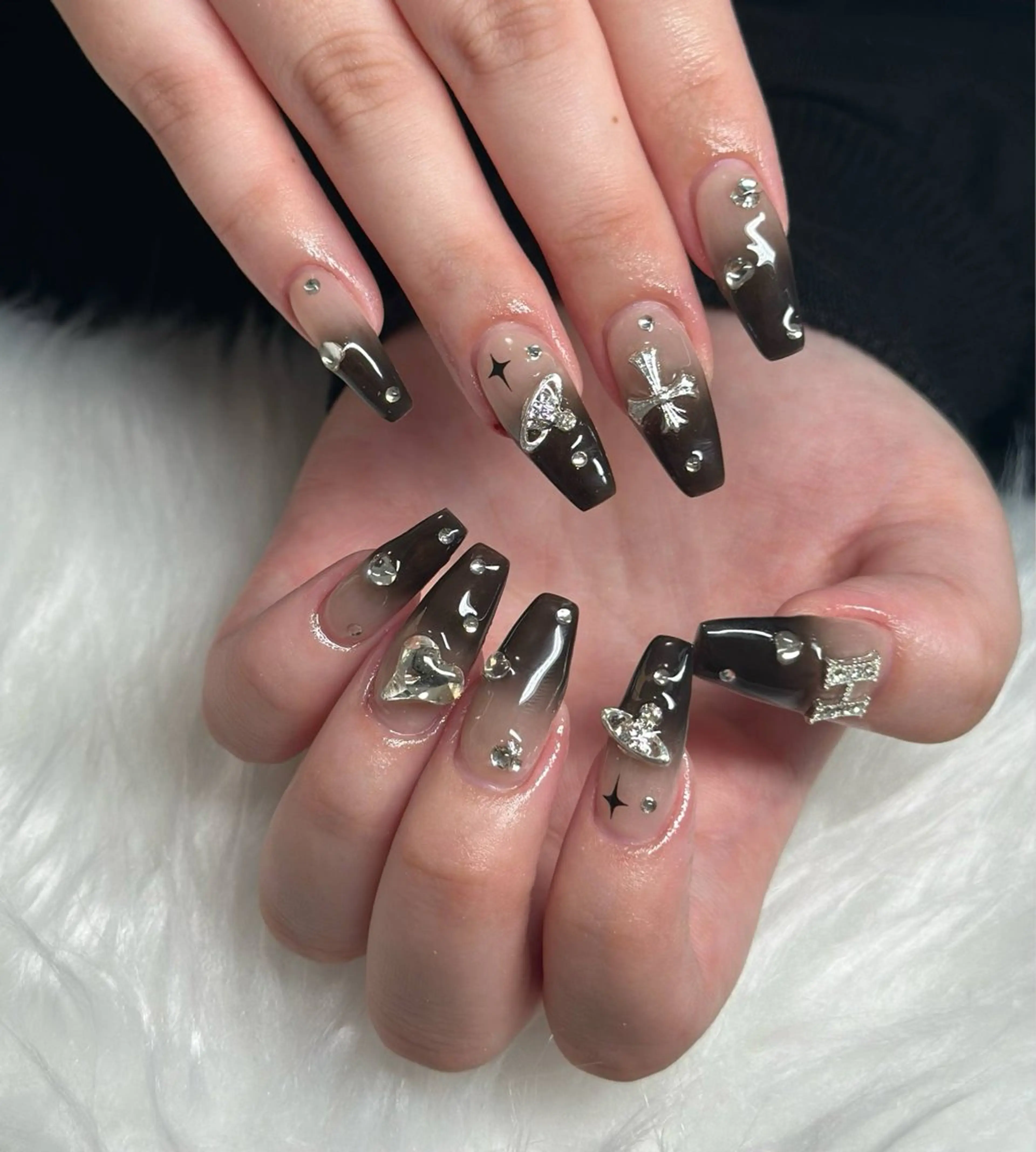 ネイル フレンチネイル ジェルネイル ガラスフレンチ ハロウィン ハート H.baby Nail Salonのネイルデザイン