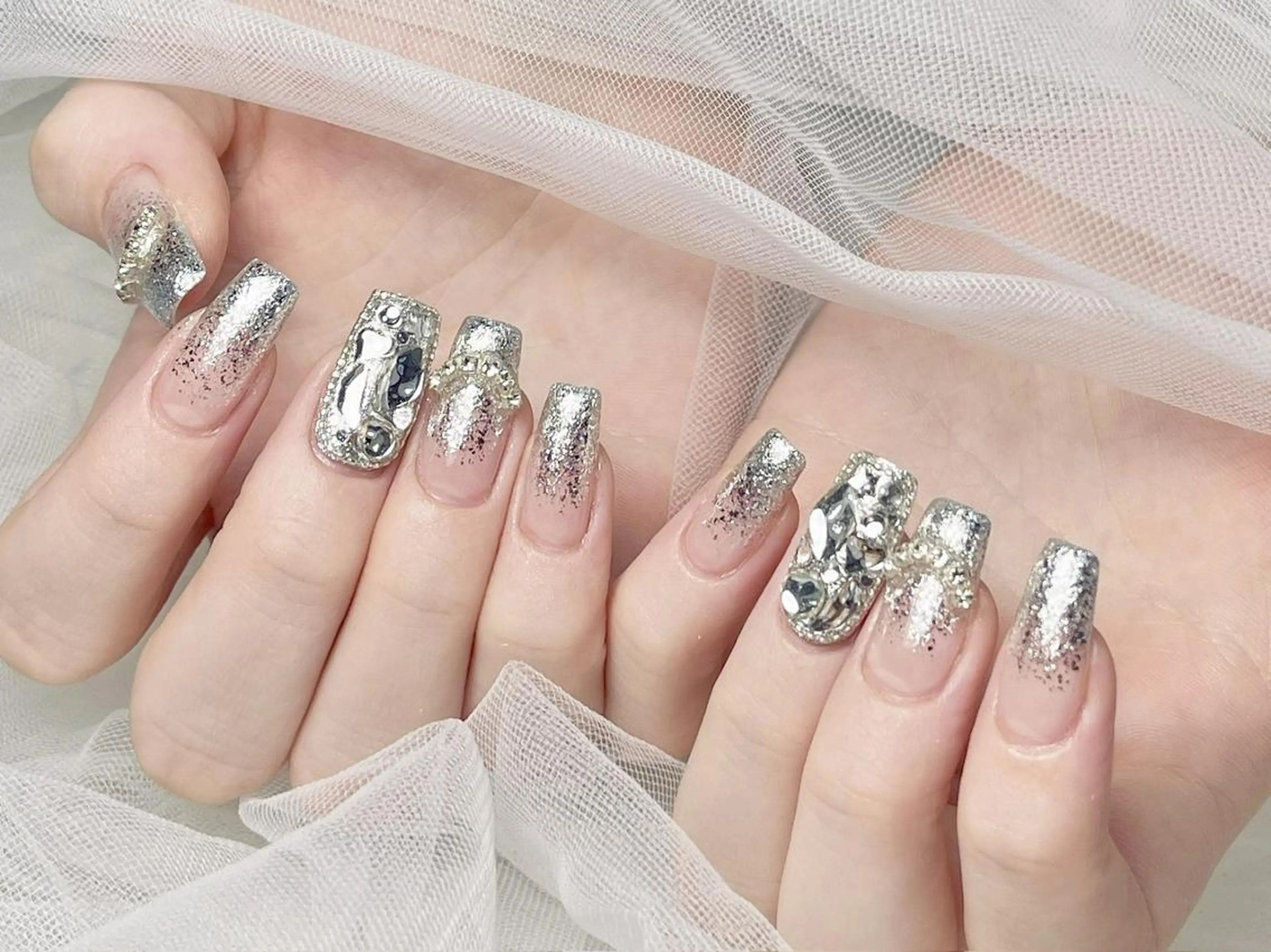 ネイル Salon de Minuit🦩のネイルデザイン