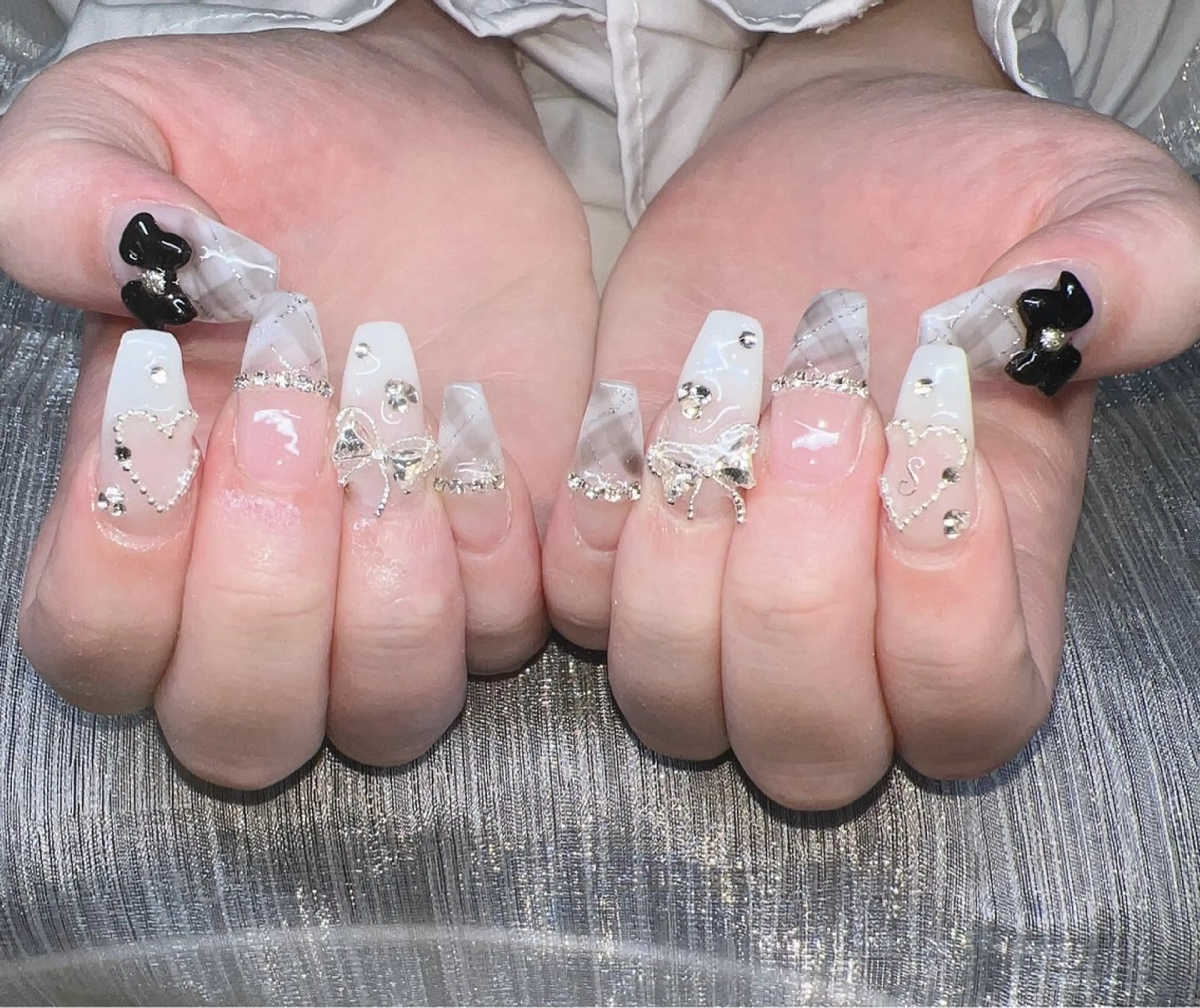 ネイル ハンドネイル Lee Nailsのネイルデザイン