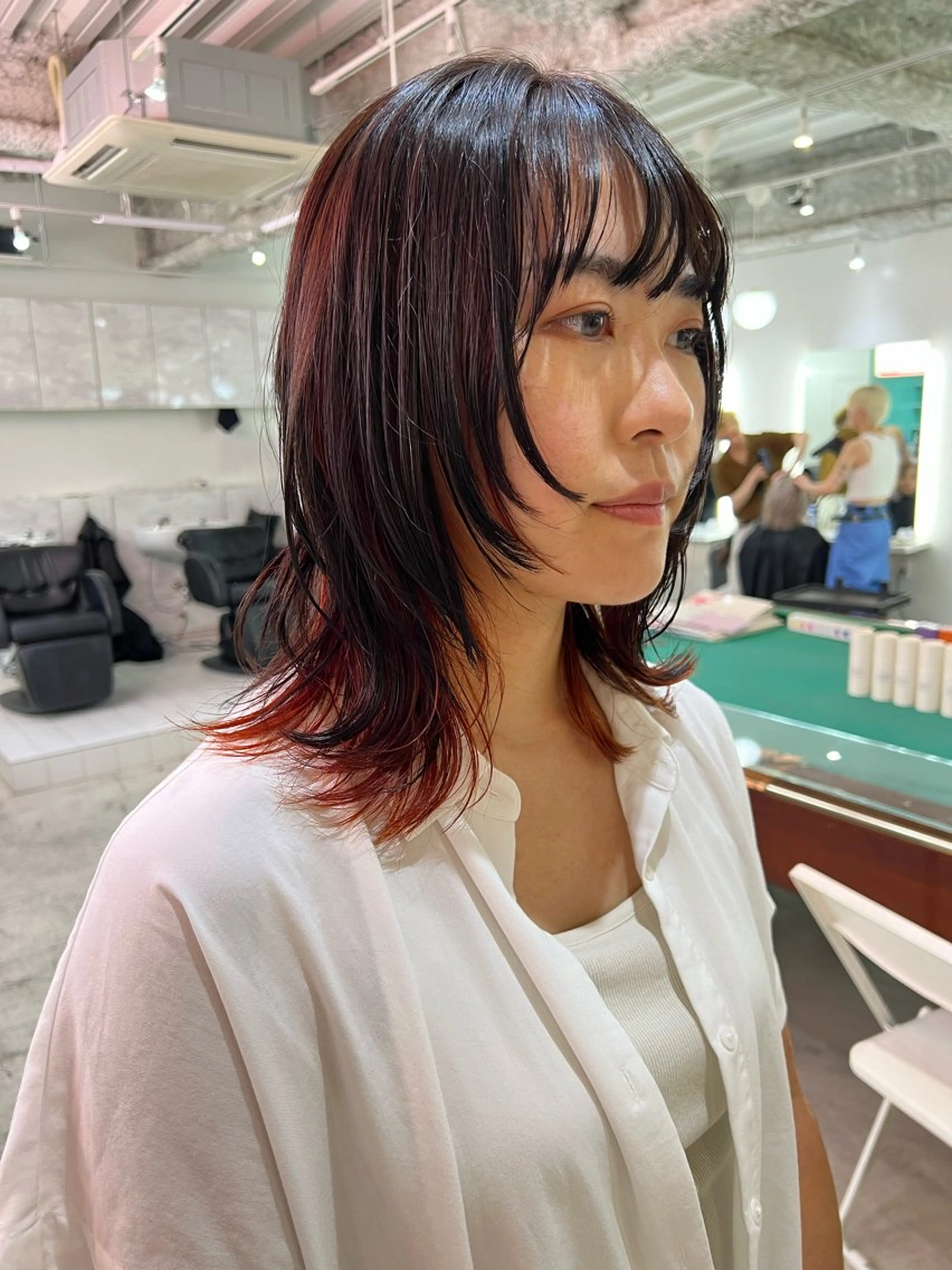 ミディアム カット ヘアカラー 💥ウルフカット デザインあんな💥のヘアスタイル