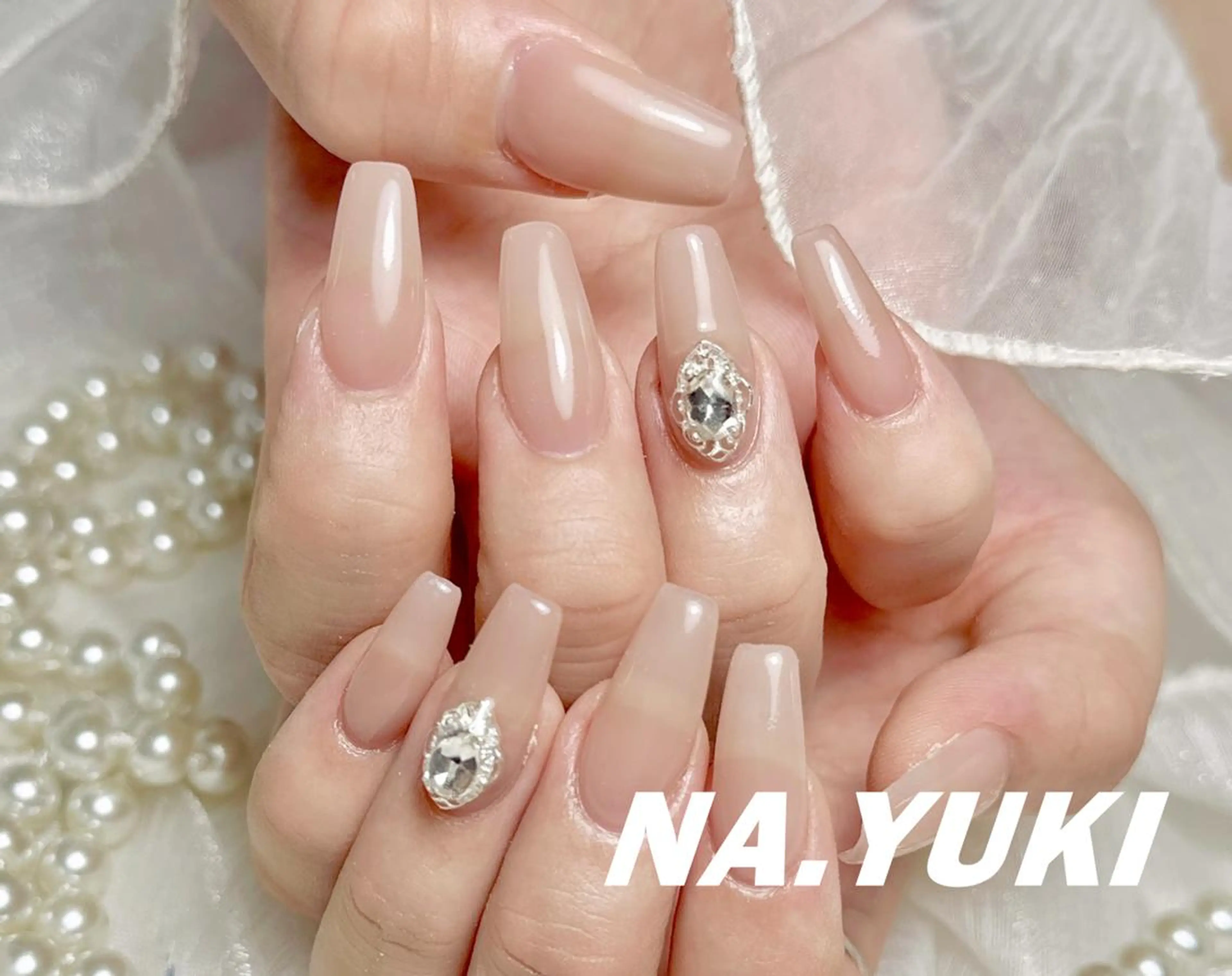 ネイル ハンドネイル ハンドケア 🌷 Mooning 🌷のネイルデザイン