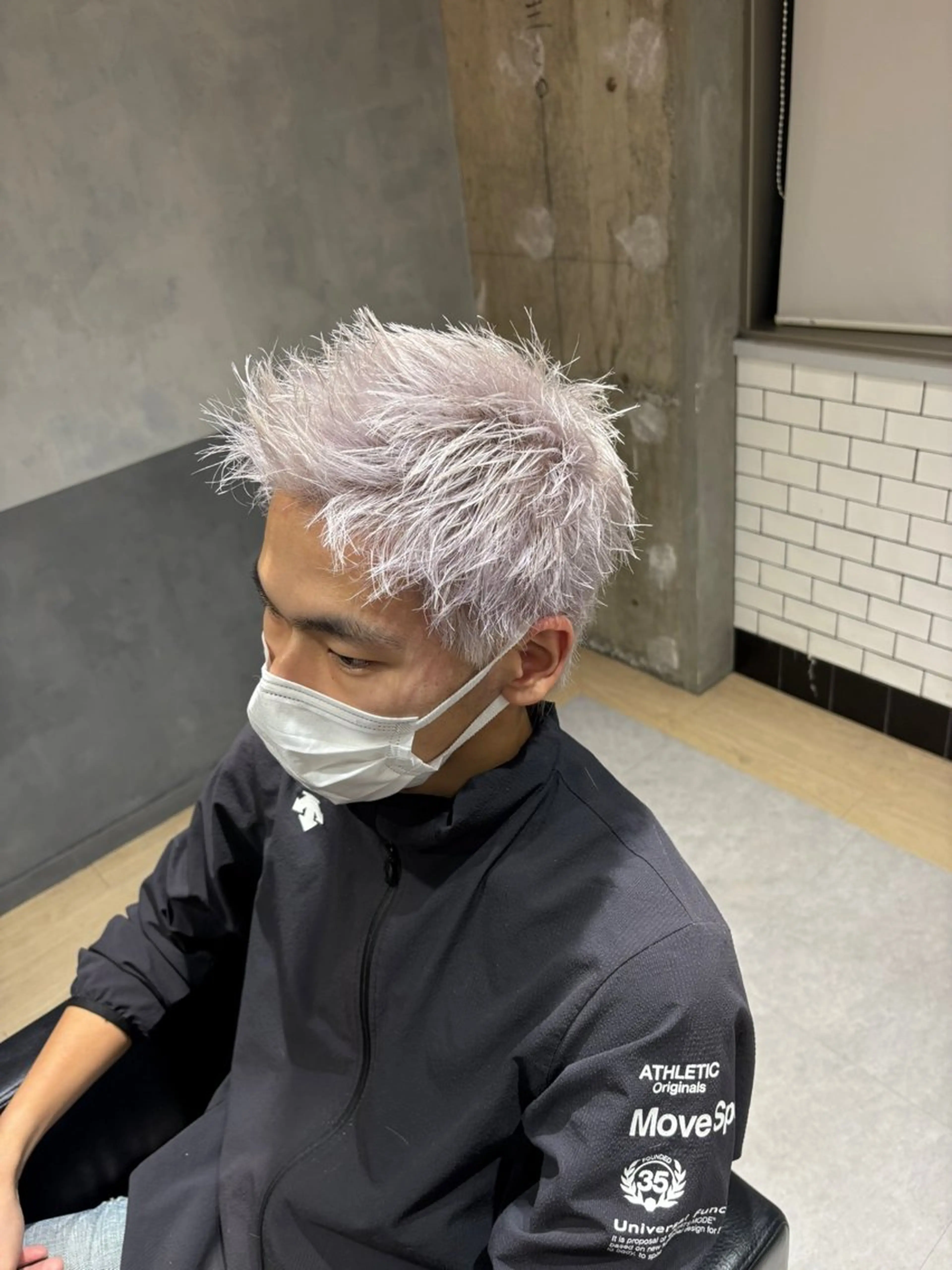 ショート メンズ ヘアカラー トリートメント ハイトーンエフェクト ブリーチいち丸のヘアスタイル