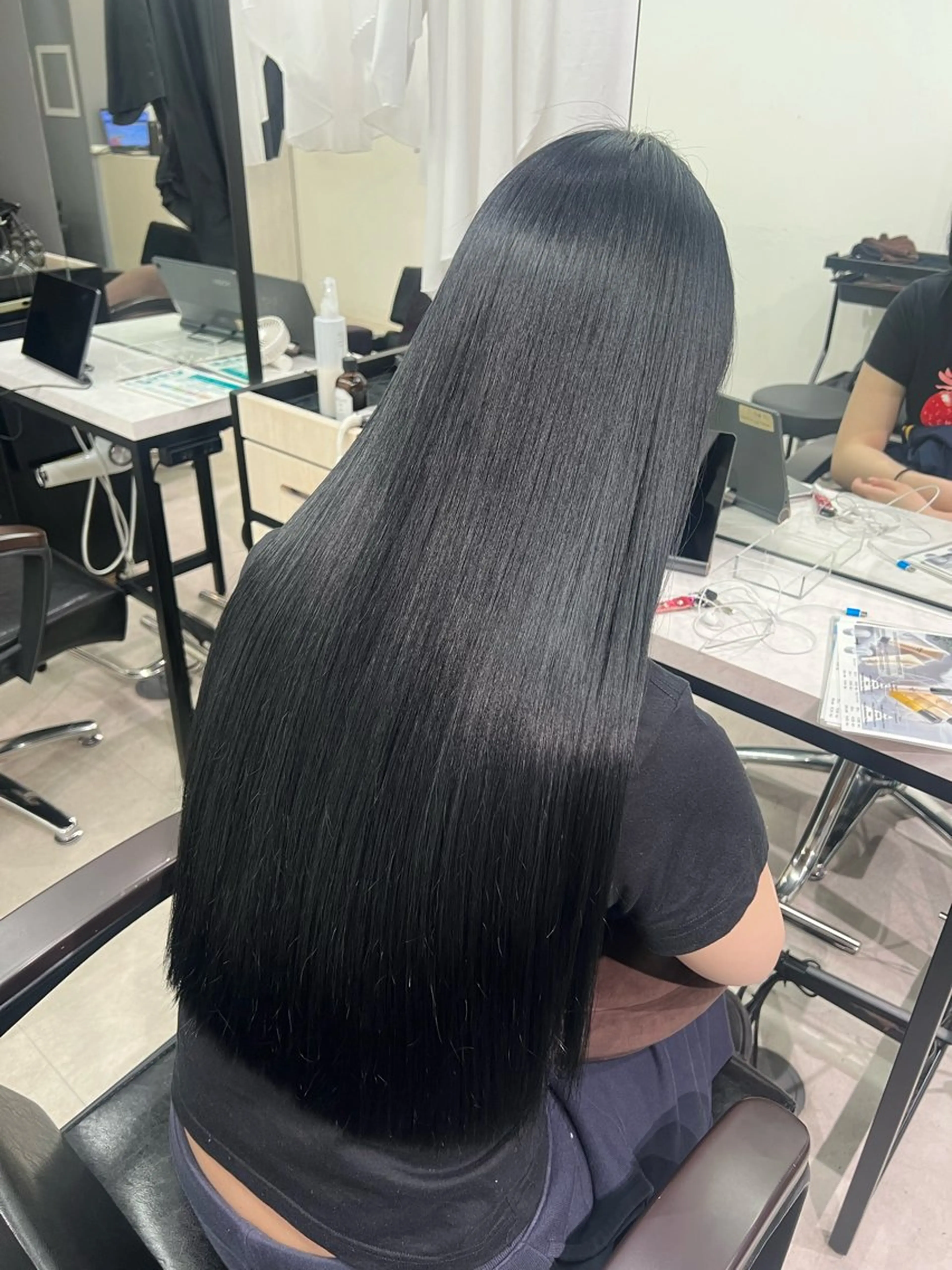 🖤就活生オススメ🖤トーンダウンカラー＋1step 艶髪ケアトリートメントの写真