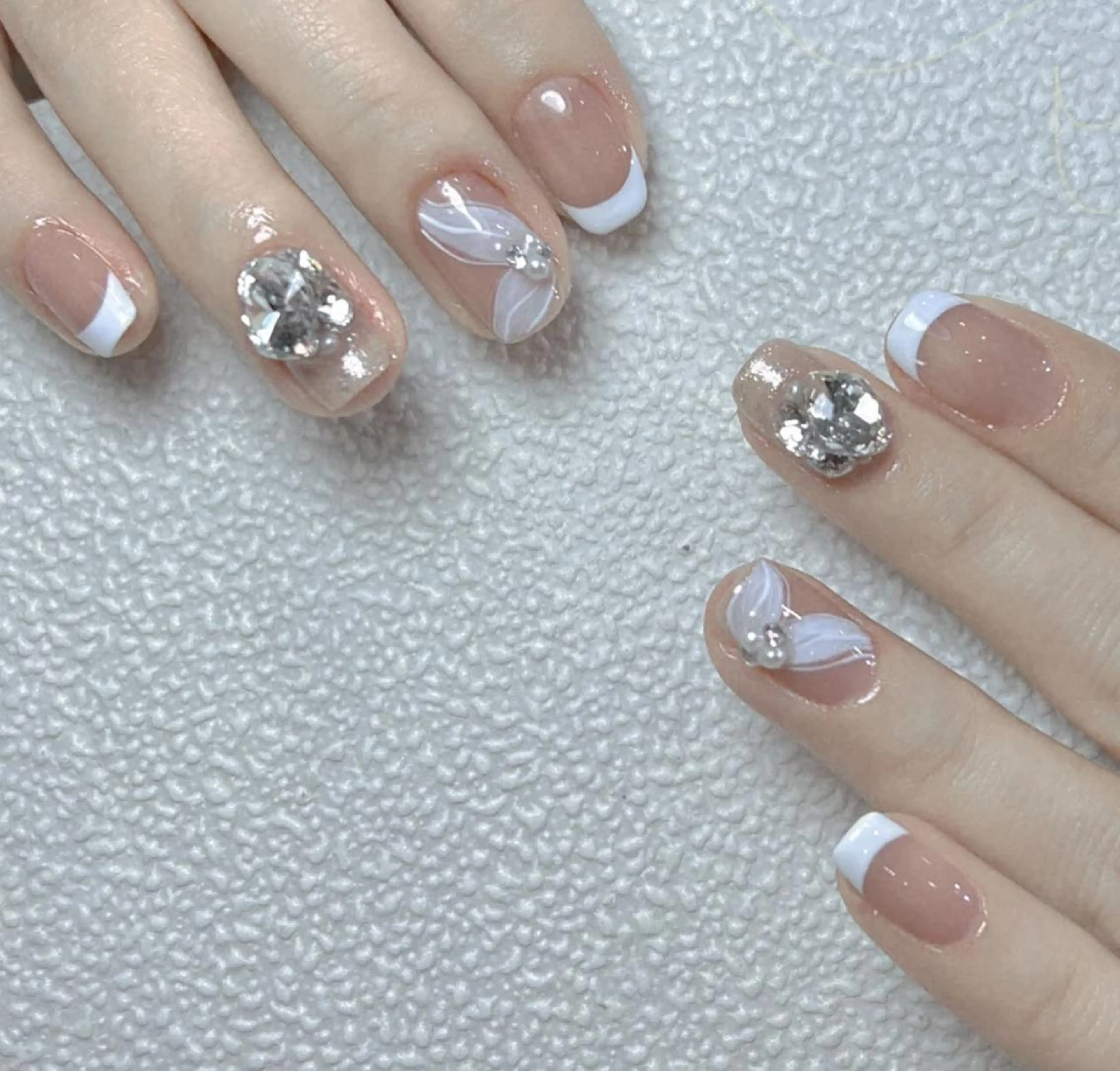 ネイル Queens テイのネイルデザイン