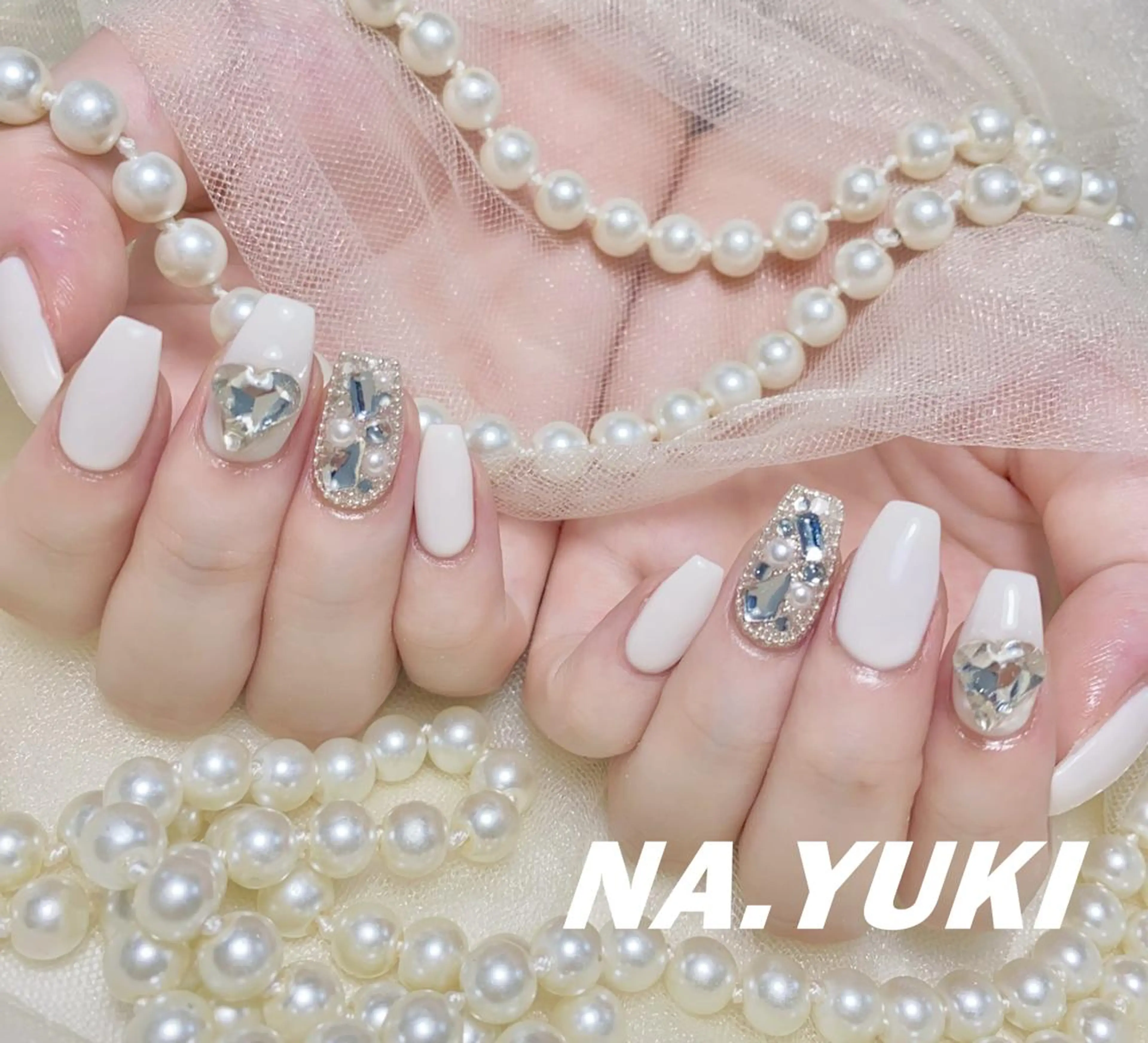 ネイル ハンドネイル ハンドケア 🌷 Mooning 🌷のネイルデザイン