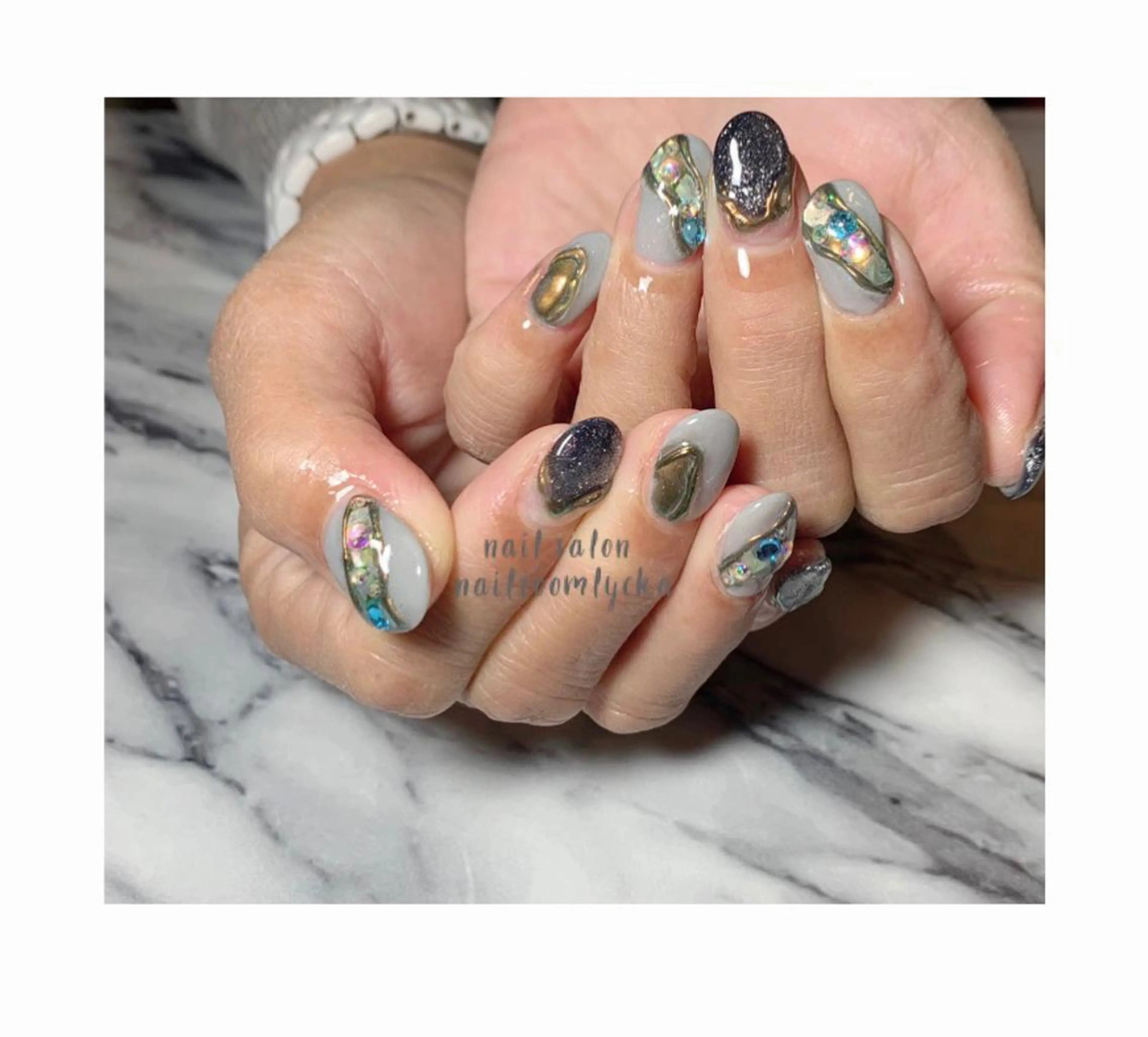 ネイル ﾈｲﾙﾙｰﾑﾘｯｶ 𝐦𝐚𝐲𝐮のネイルデザイン