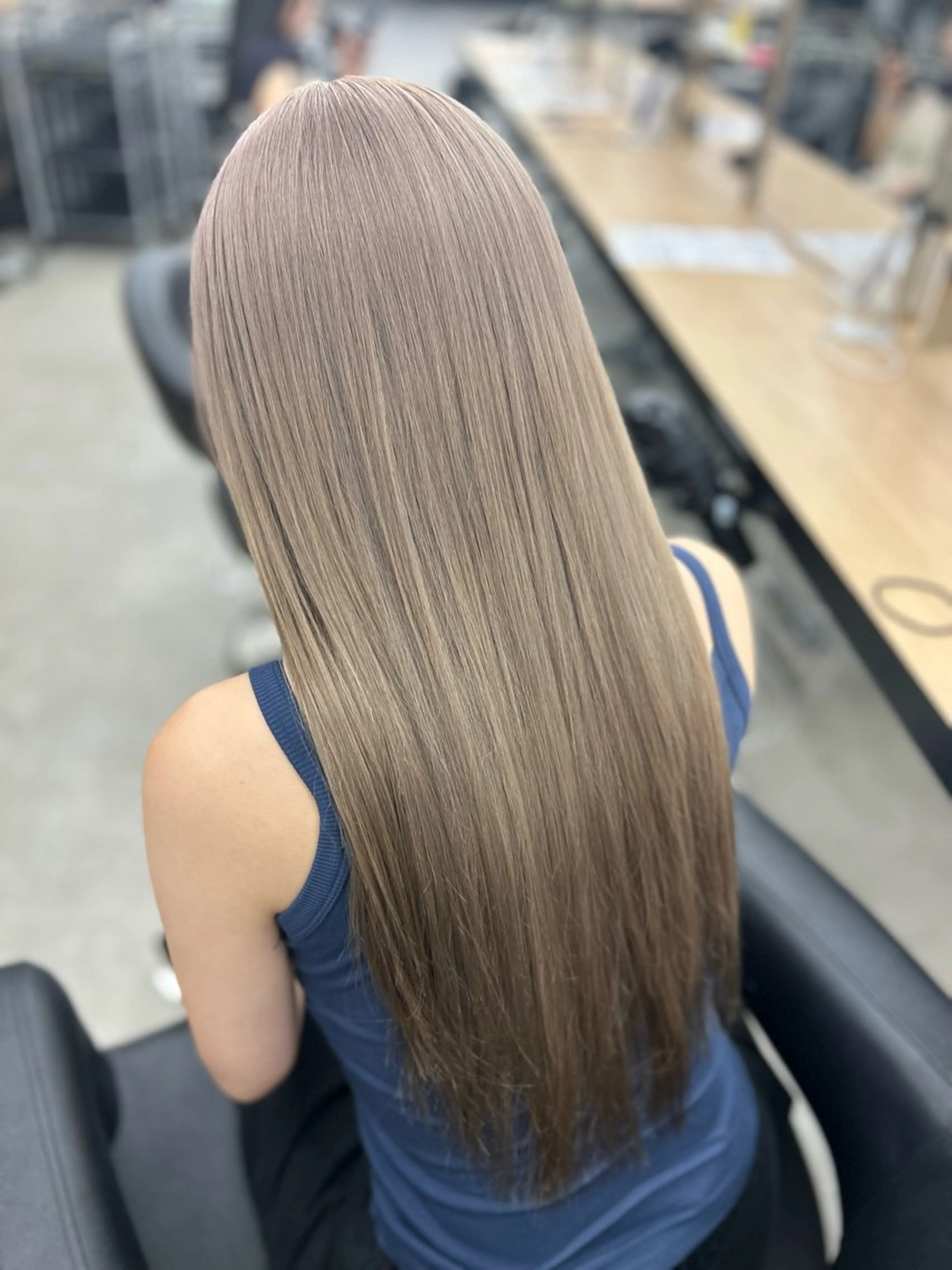 ロング カラー ヘアカラー トリートメント ヘッドスパ ヘアセット YUKA🤍ベージュ /ミルクティーのヘアスタイル