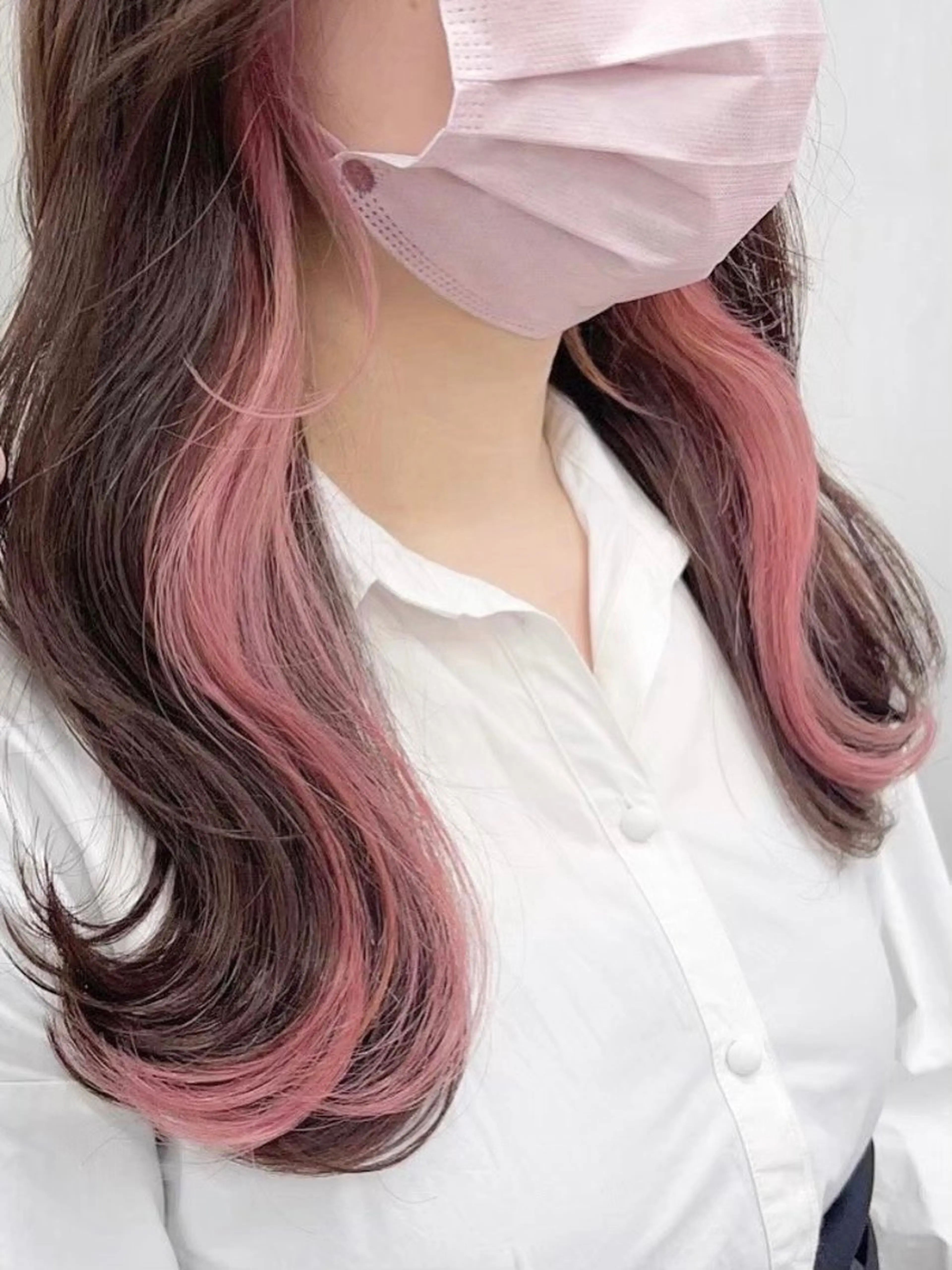 セミロング カラー インナーカラー トリートメント ヘアカラー トリートメント ヘアセット RYOSUKE ハイトーンのヘアスタイル