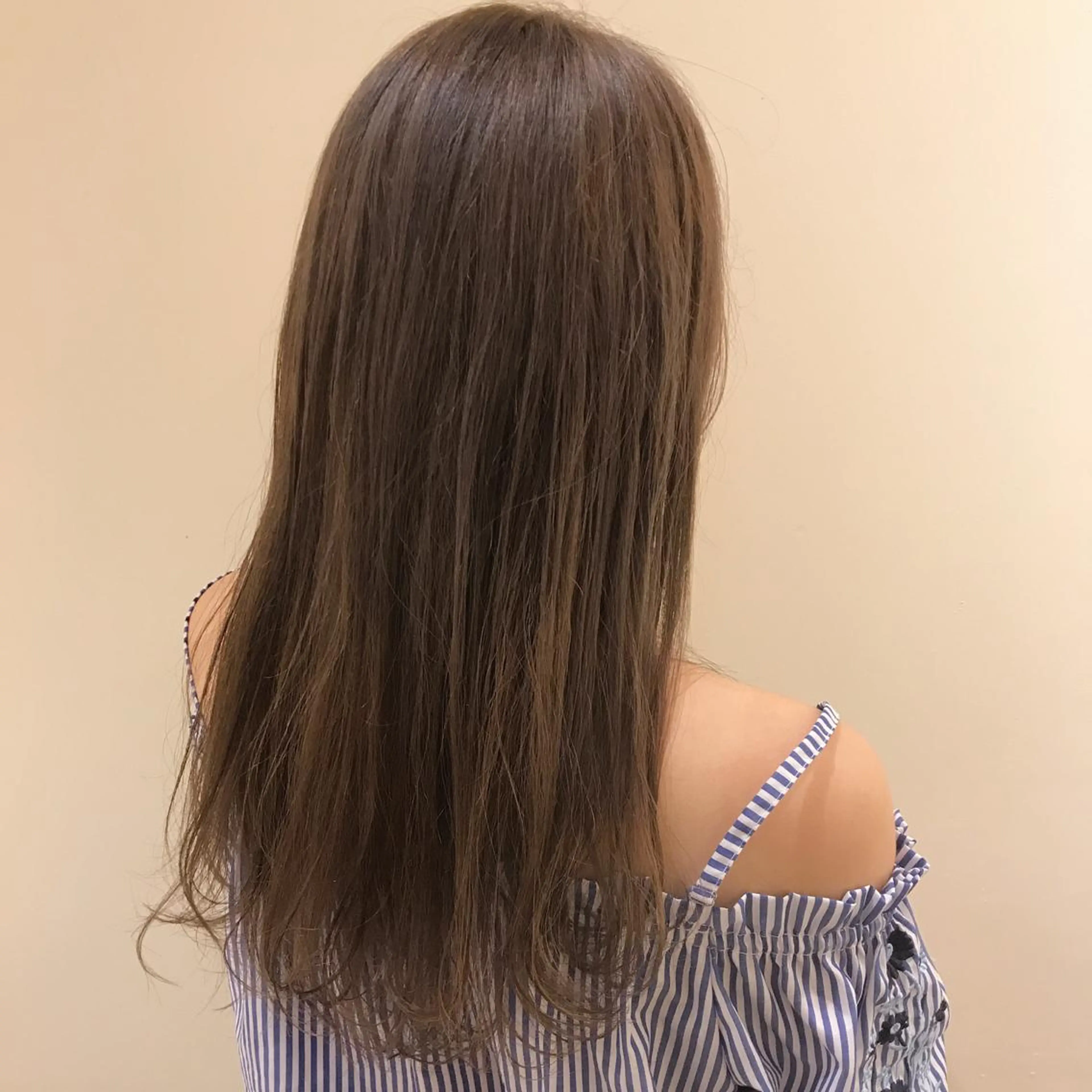 ミディアム カラー ブリーチ 艶髪育成サロン 京橋　shinのヘアスタイル