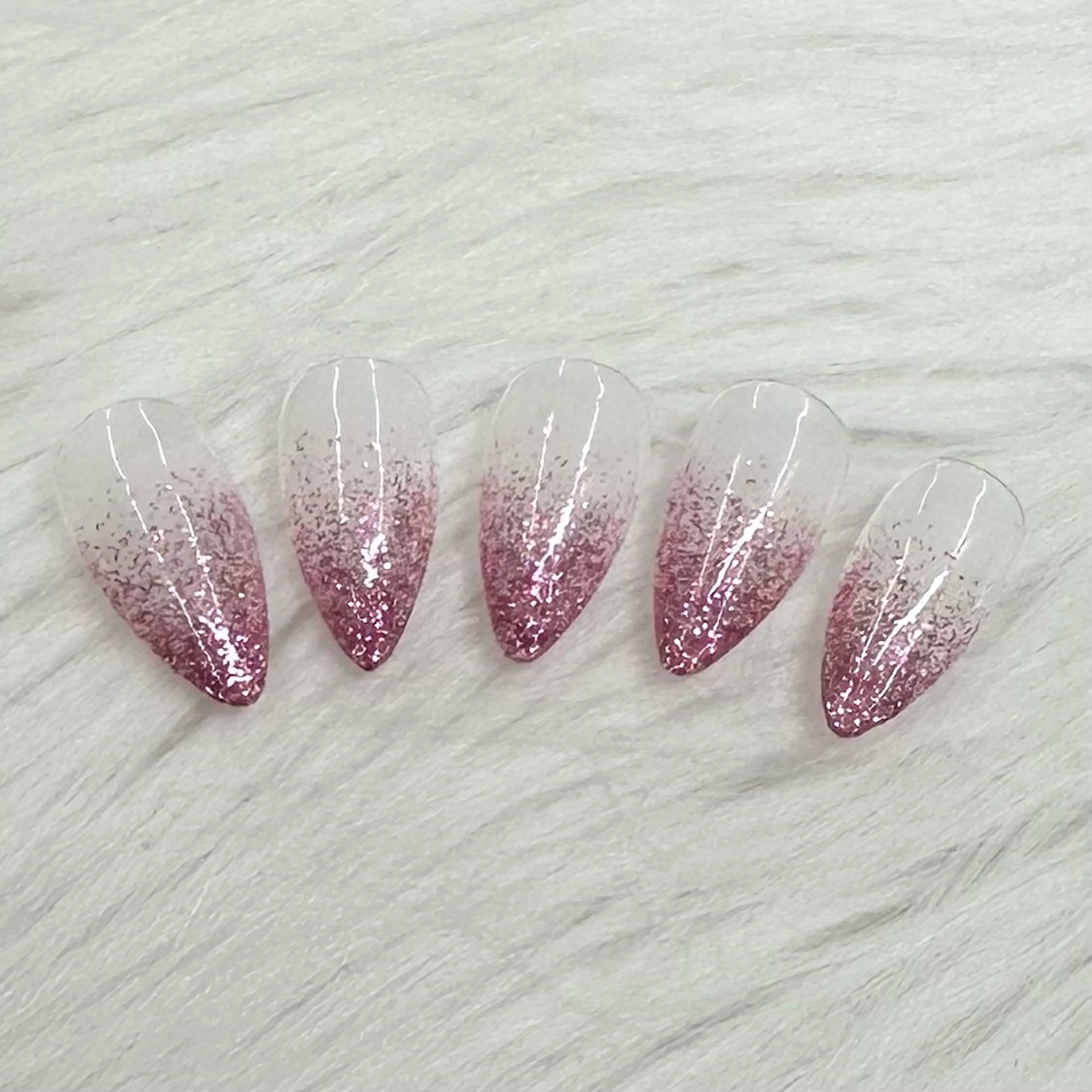 【ずっとオフ無料🎶】ラメグラデーションの写真