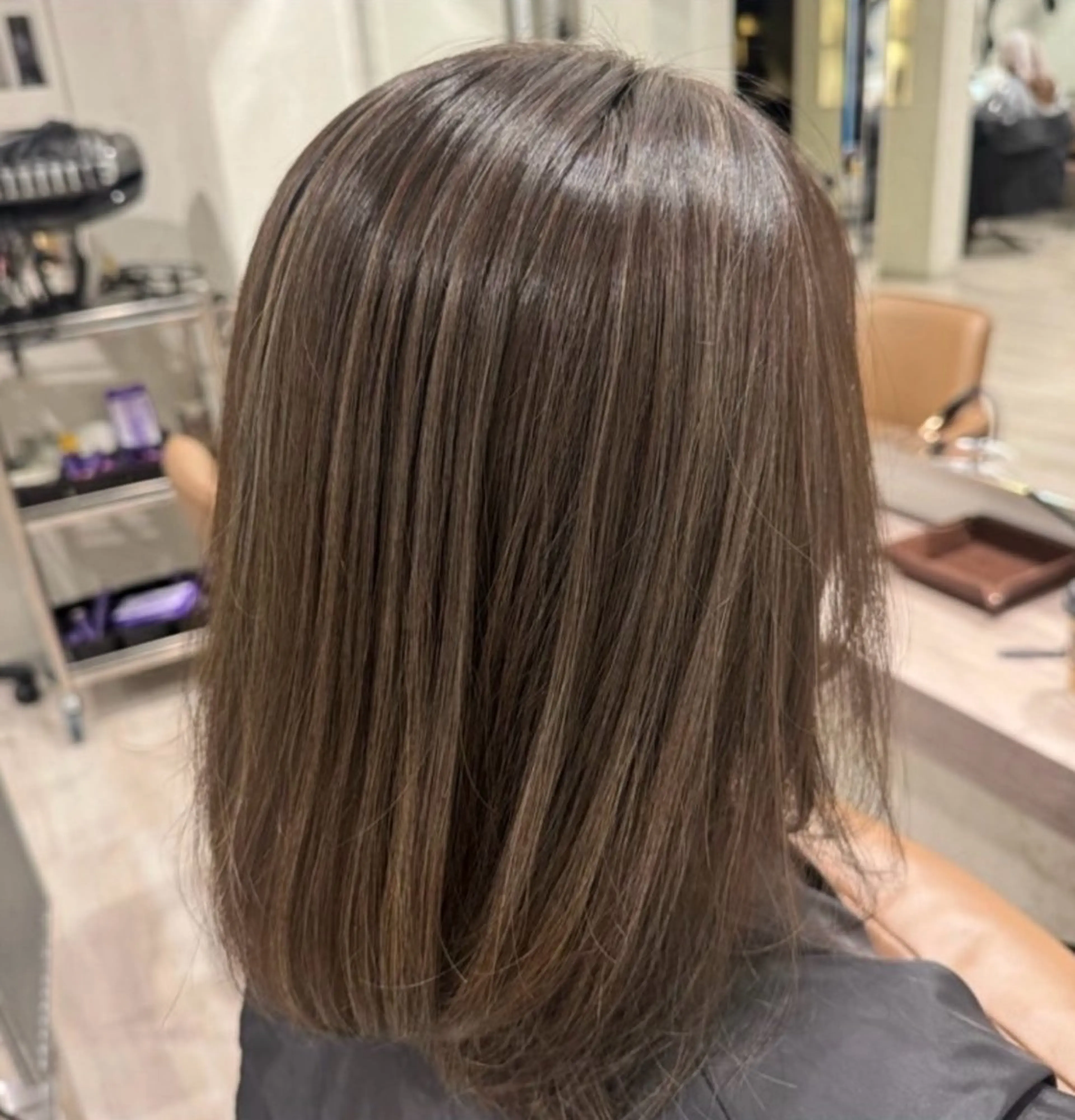 ミディアム 韓国レイヤーカット/ 美髪矯正/YUIのヘアスタイル