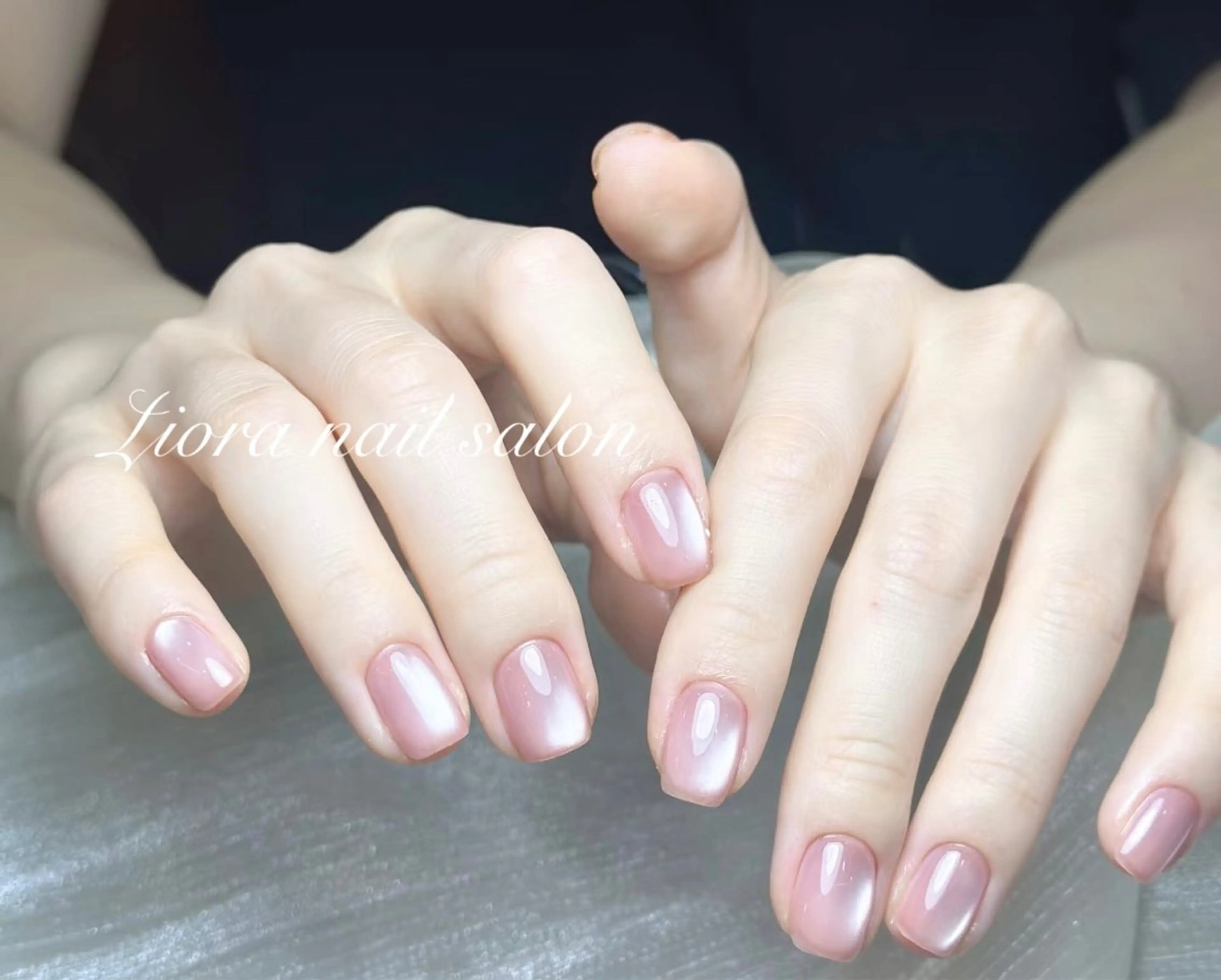 ネイル フレンチネイル ジェルネイル ガーリー グラデーション キラキラネイル ハンドネイル Liora nail 1のネイルデザイン