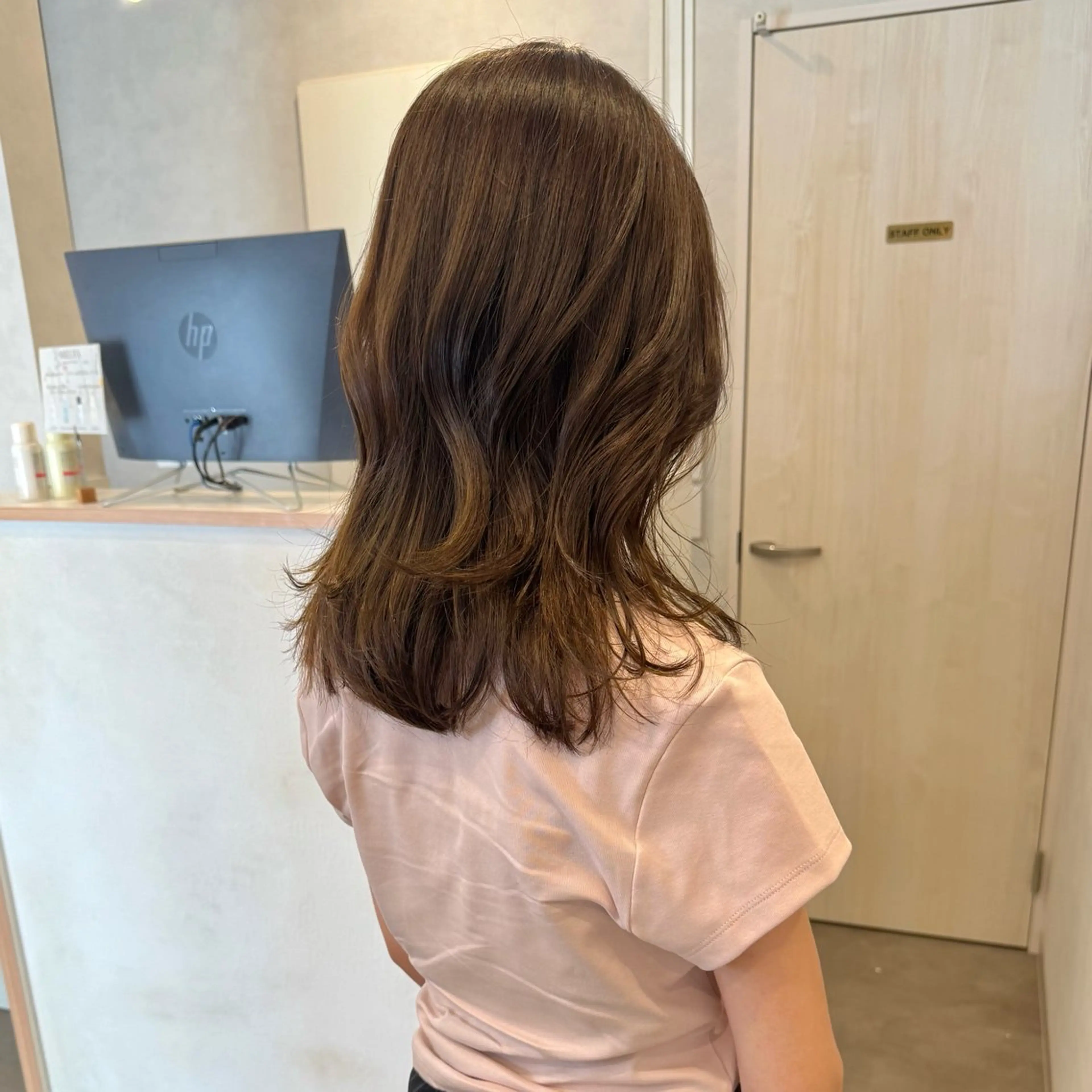 セミロング カラー ブラウンカラー くすみブラウン カット ヘアカラー Lita./ 大賀ひかり🧁🫧のヘアスタイル