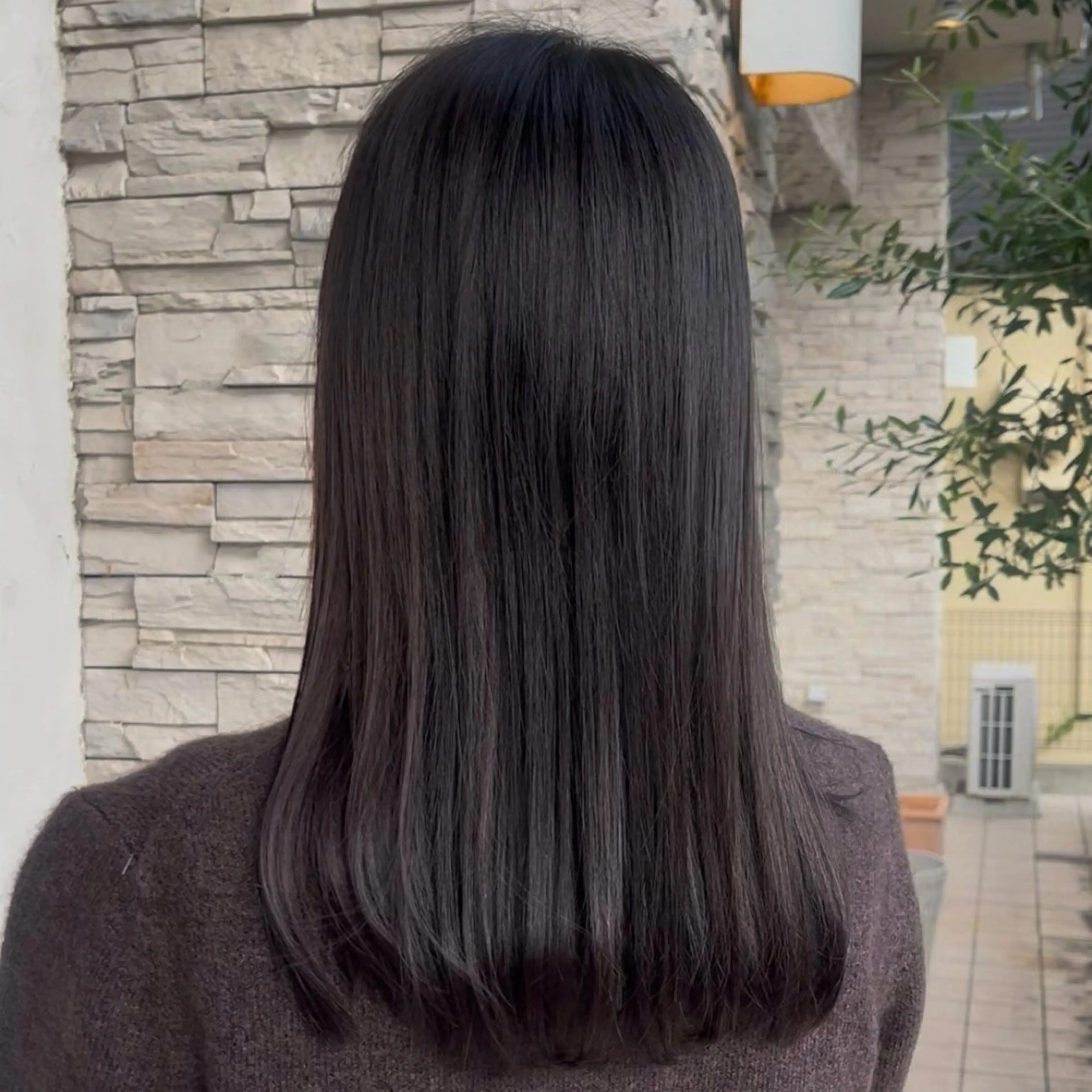 セミロング カラー 宮澤 弥湖のヘアスタイル