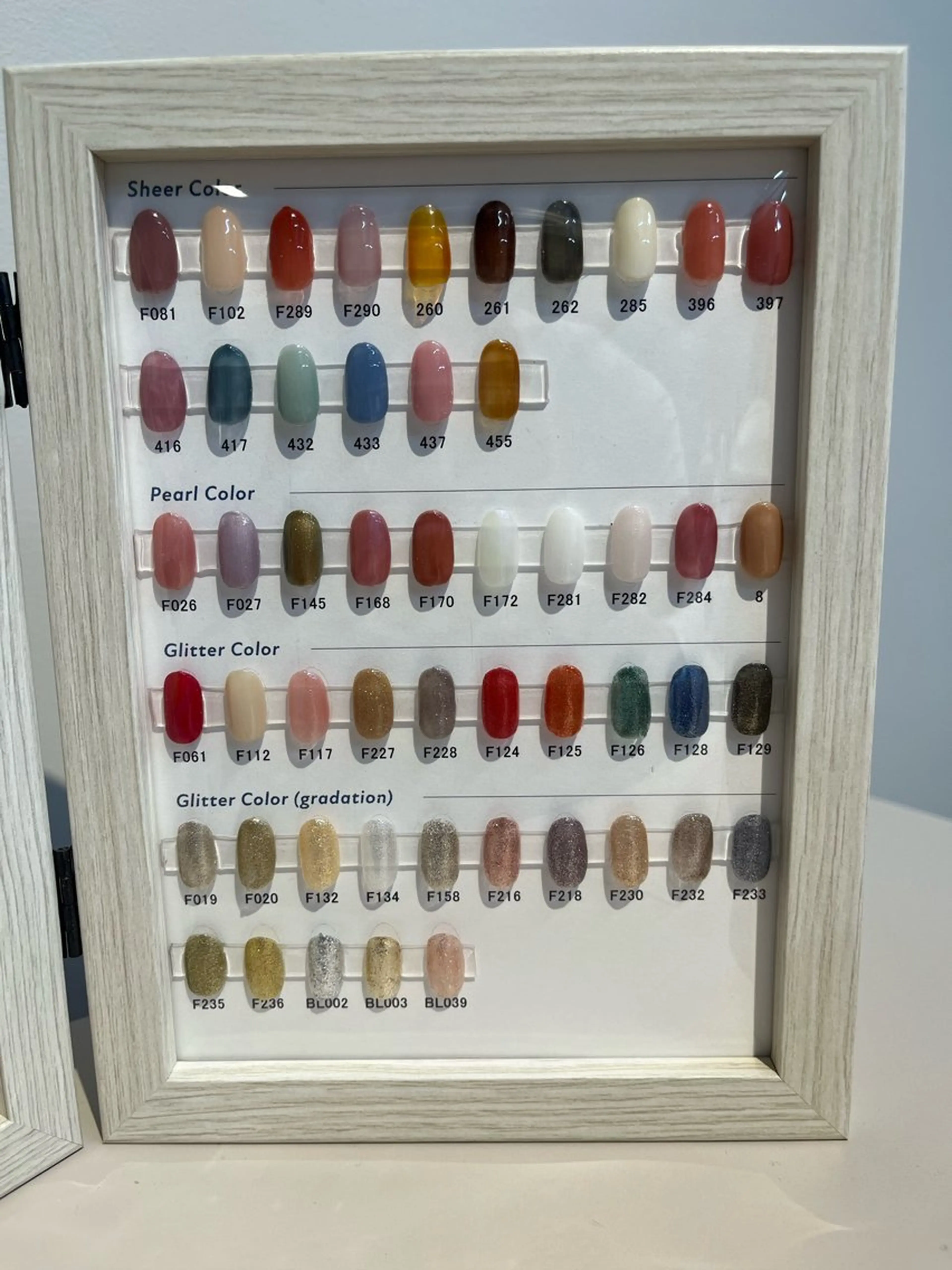 ネイル yoshino TRIOSのネイルデザイン