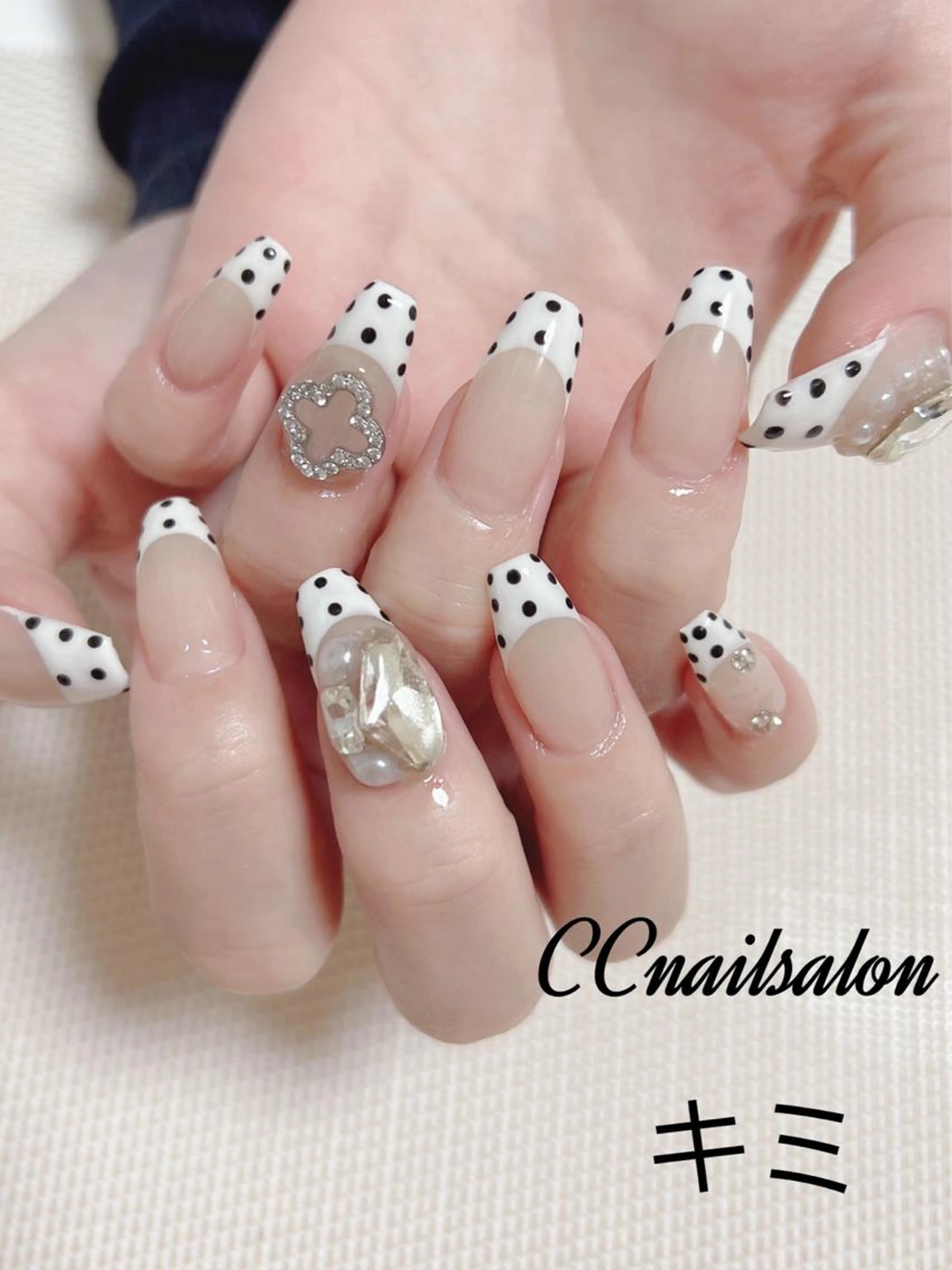 🌸「ハンド」やり放題10本、色自由選べます。大きパーツ2本okの写真