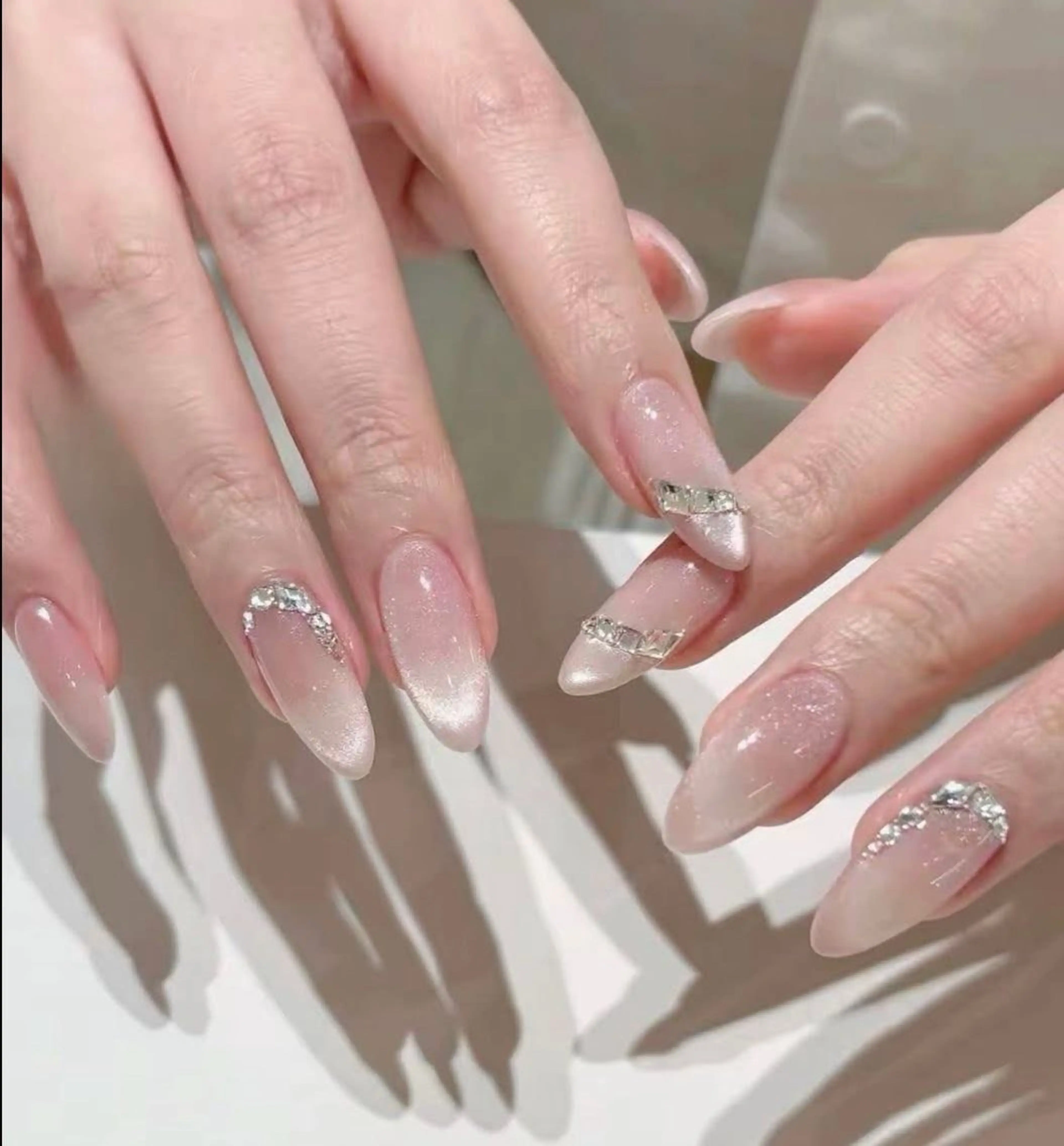 ネイル ハンドネイル T. Leeのネイルデザイン