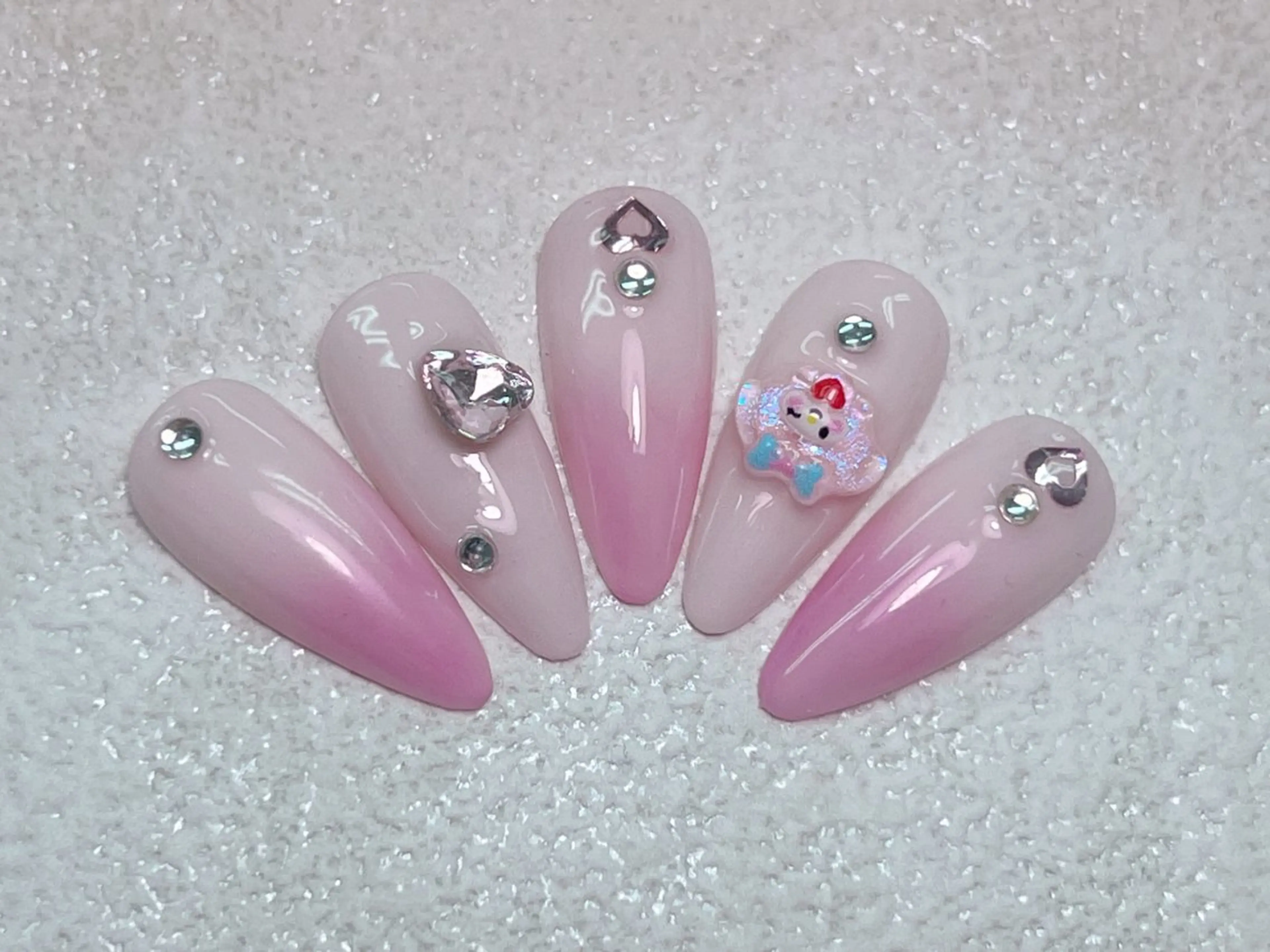ネイル ハンドネイル lucky nail 歌舞伎町のネイルデザイン