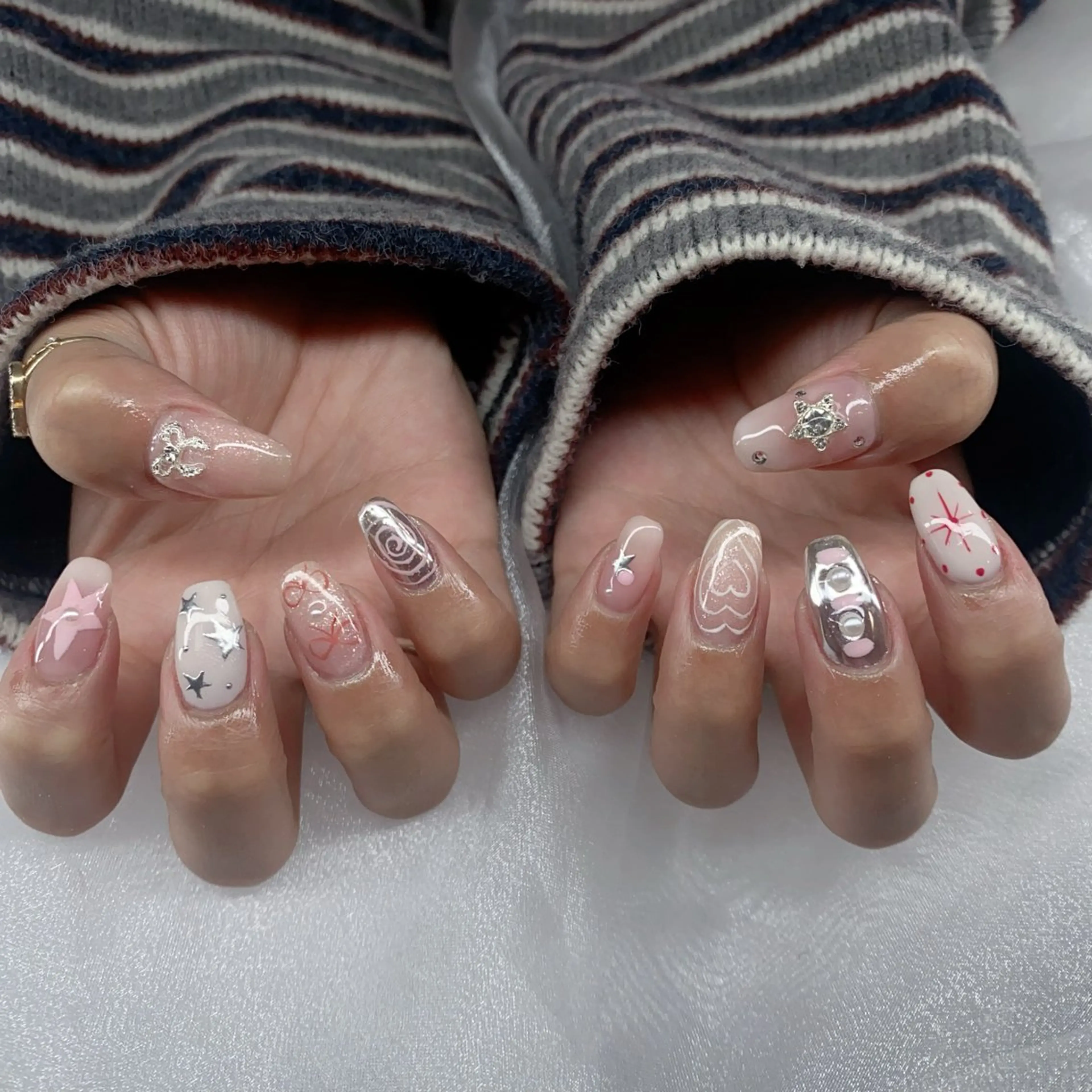 ネイル ジェルネイル マグネットネイル ミラーネイル ニュアンスネイル オフィスネイル ハンドネイル 高橋 真央のネイルデザイン