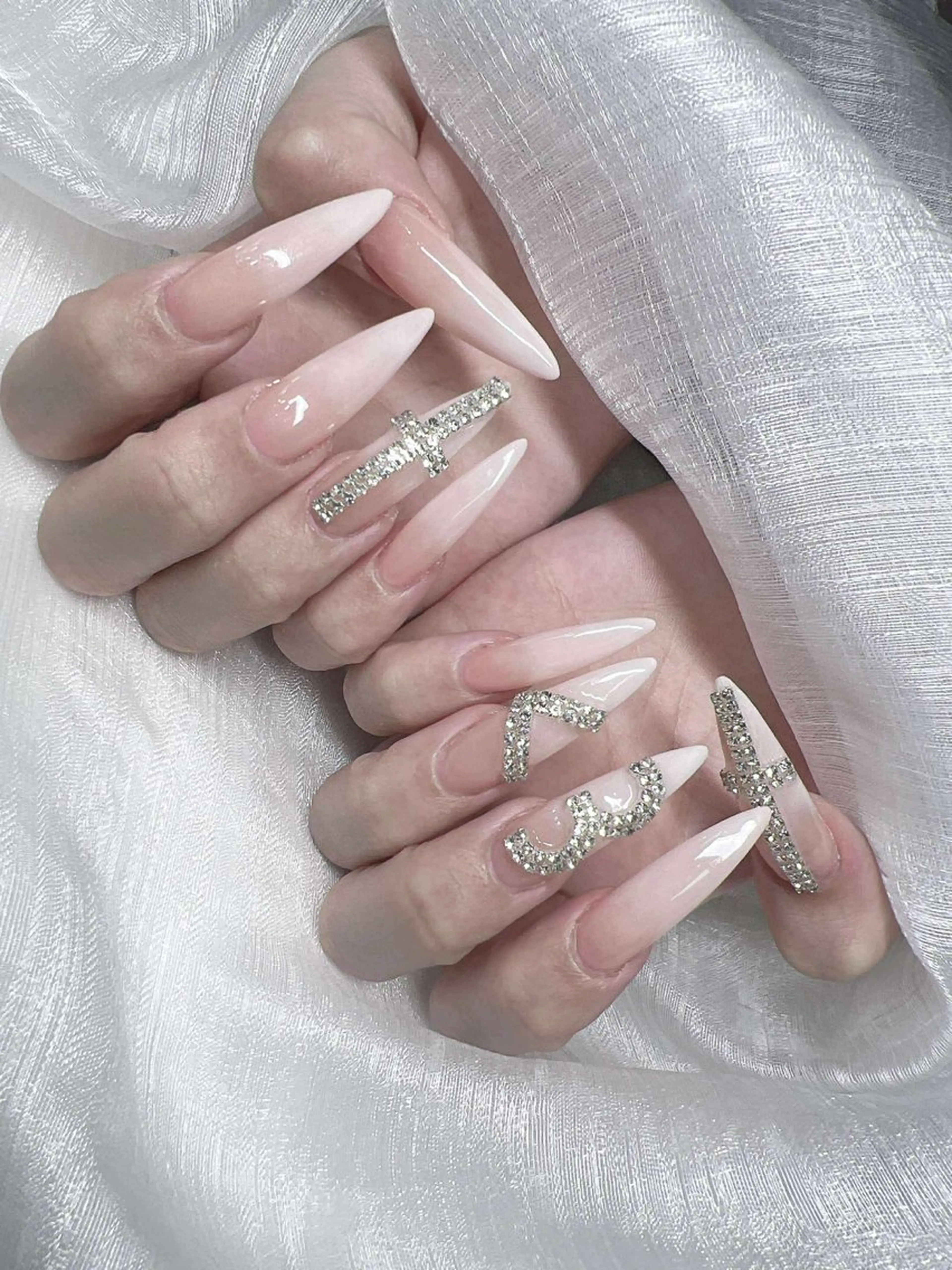 ネイル ハンドネイル Lee Nailsのネイルデザイン